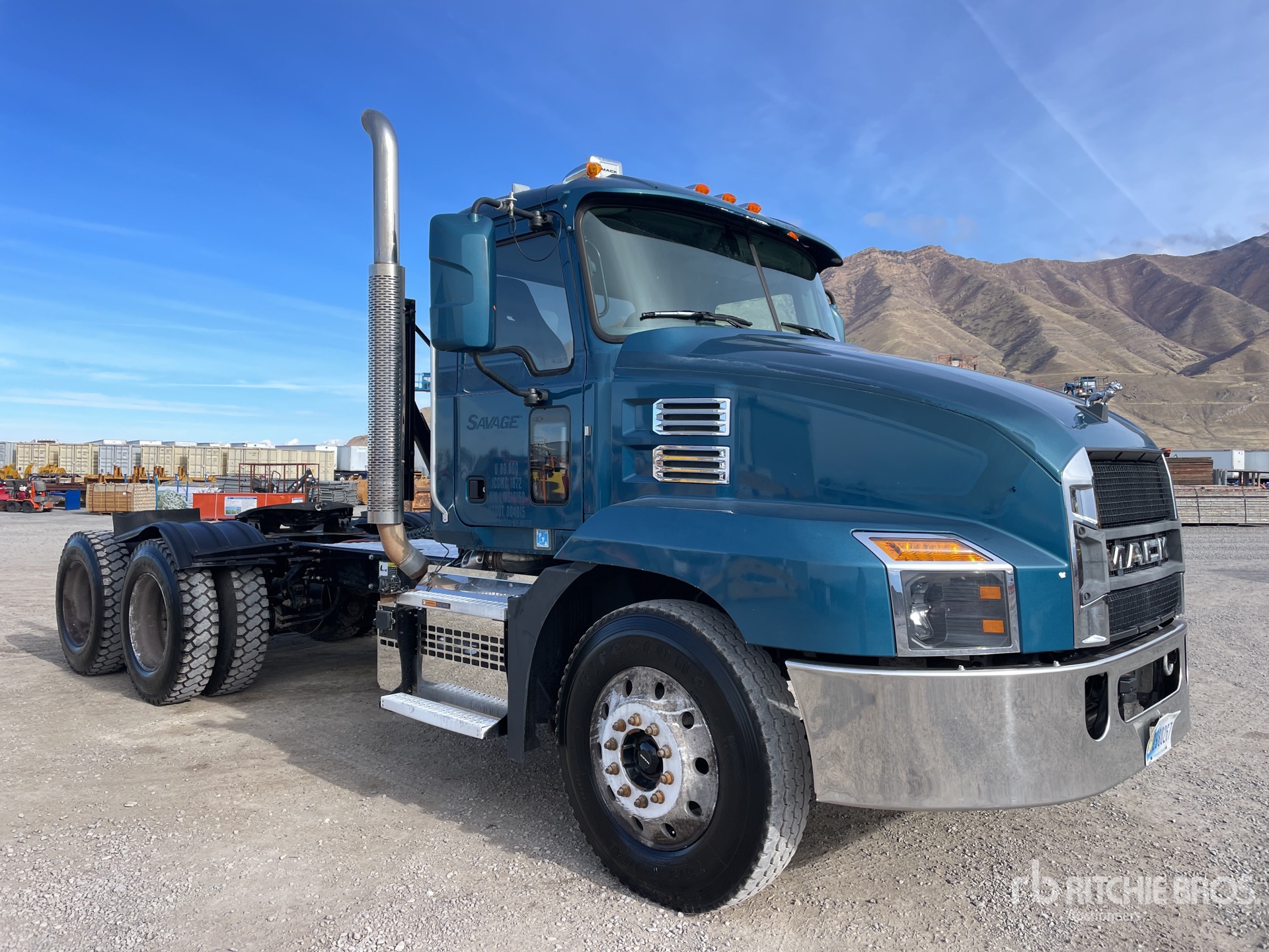 General Appearance with Bild, Ecke vorne rechts