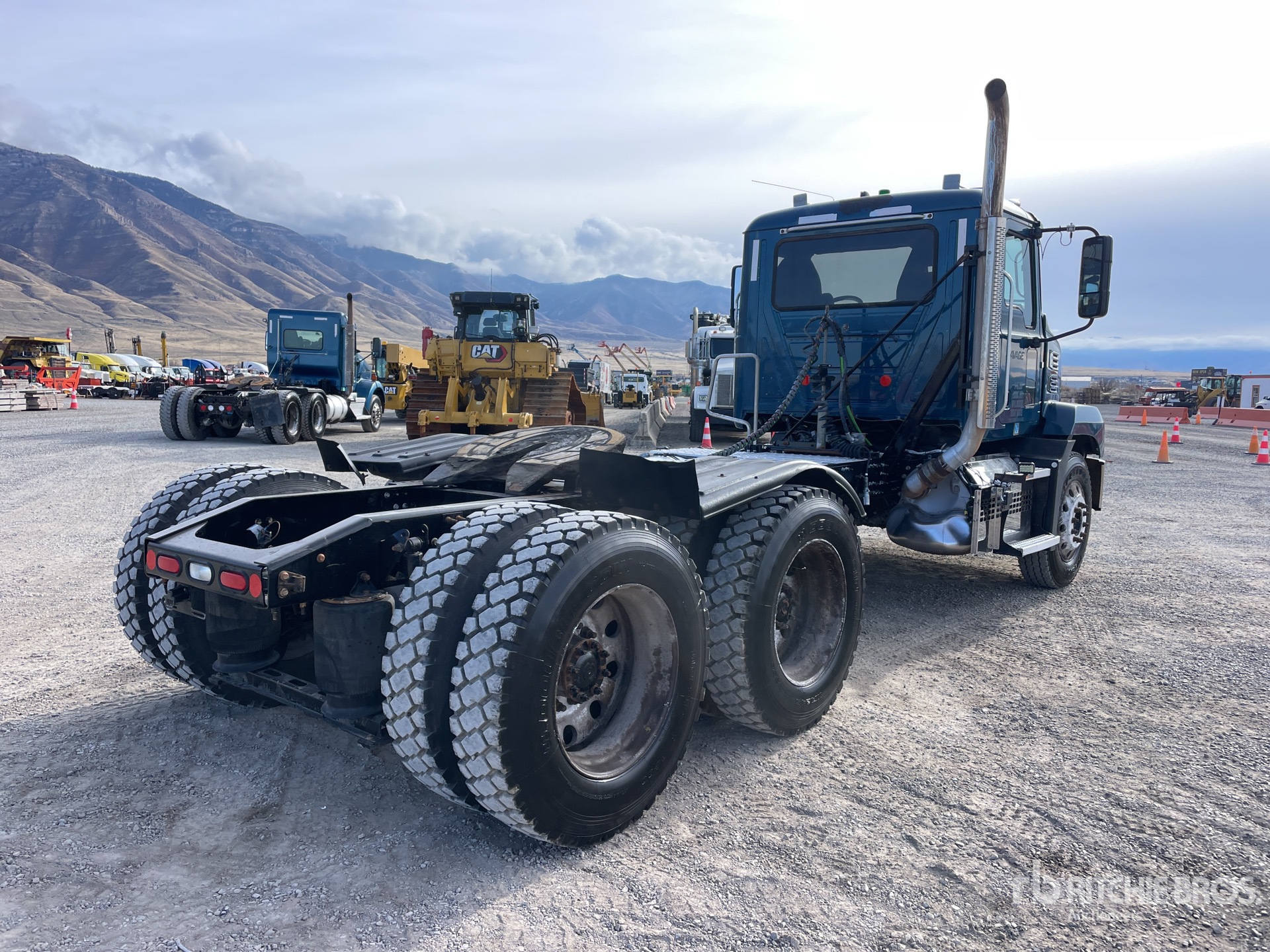 General Appearance with Bild, Ecke hinten rechts