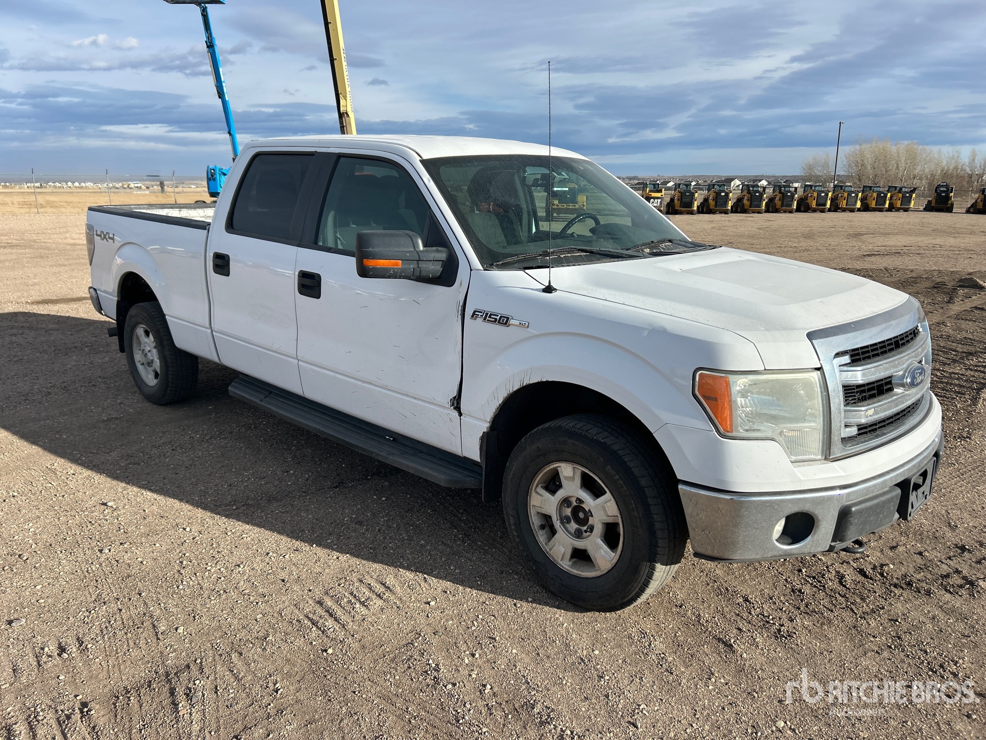 General Appearance with Picture, Right Front Corner