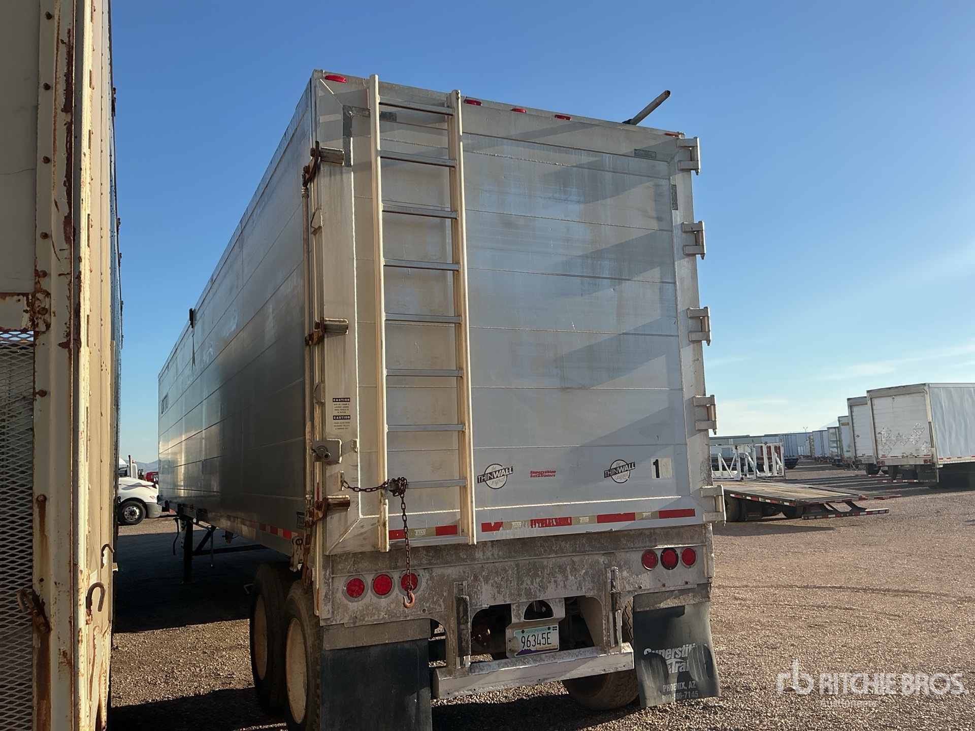 General Appearance with Bild, Ecke hinten links