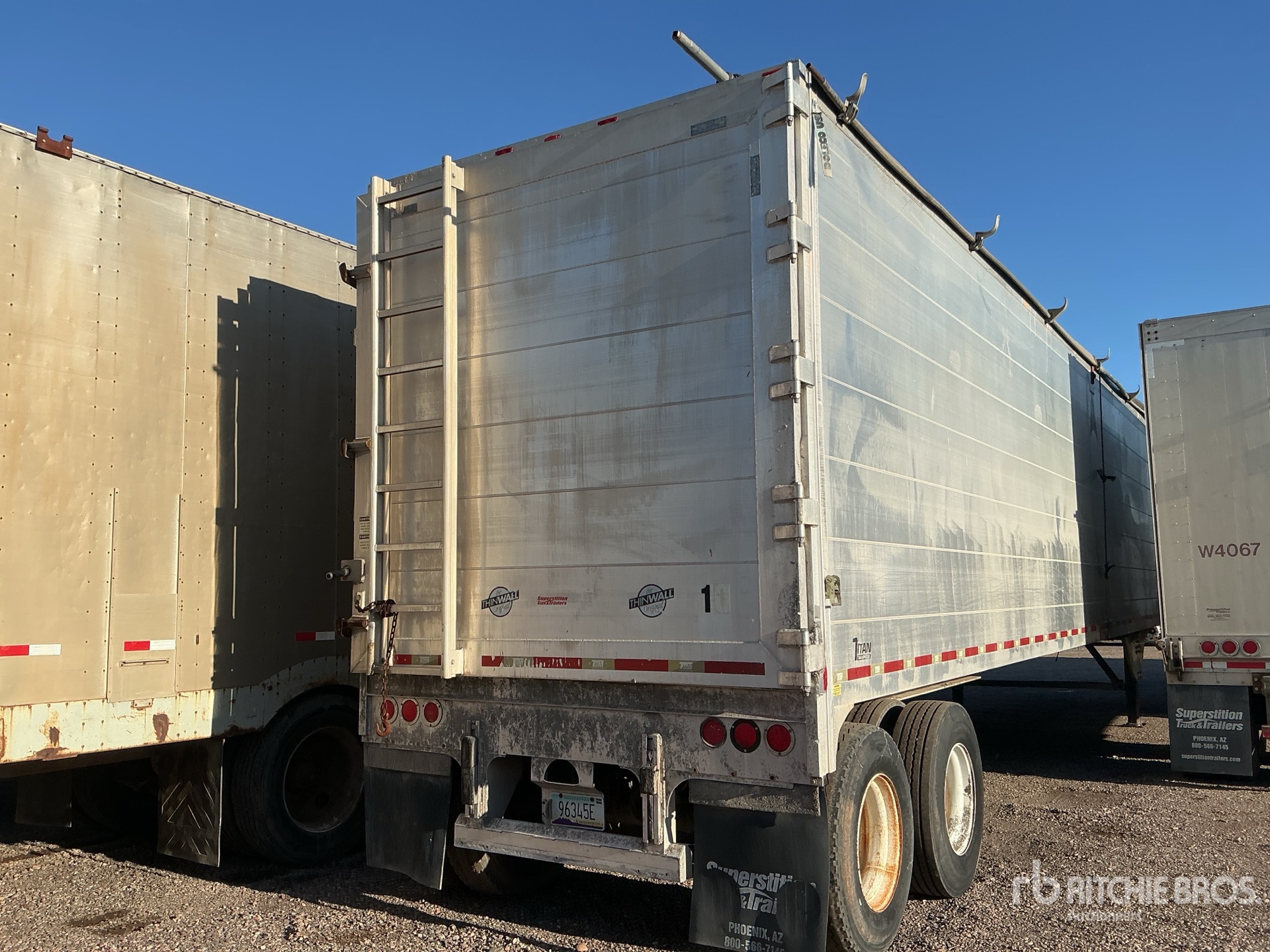 General Appearance with Bild, Ecke hinten rechts