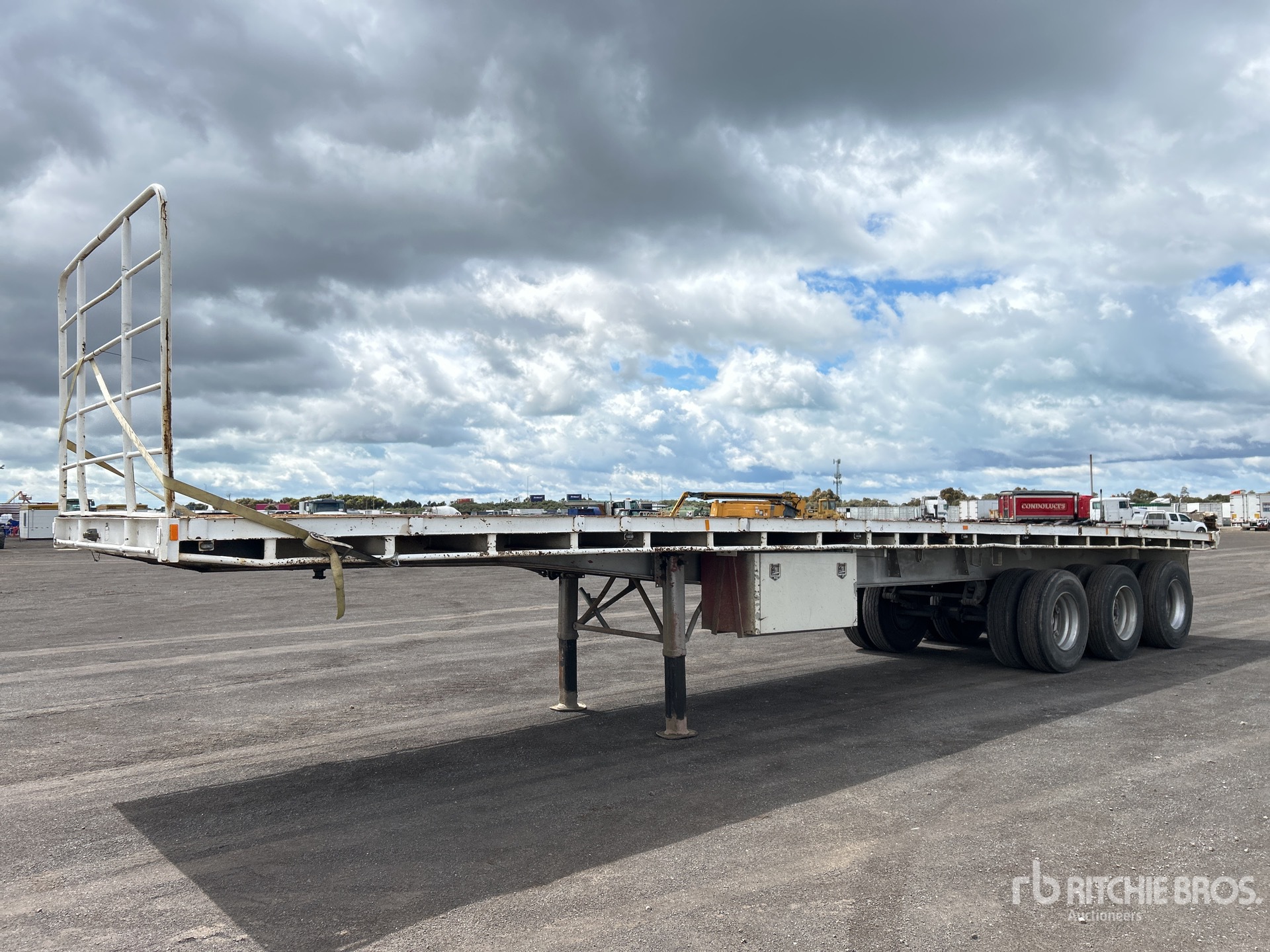 General Appearance with Zdjęcie, prawy górny róg