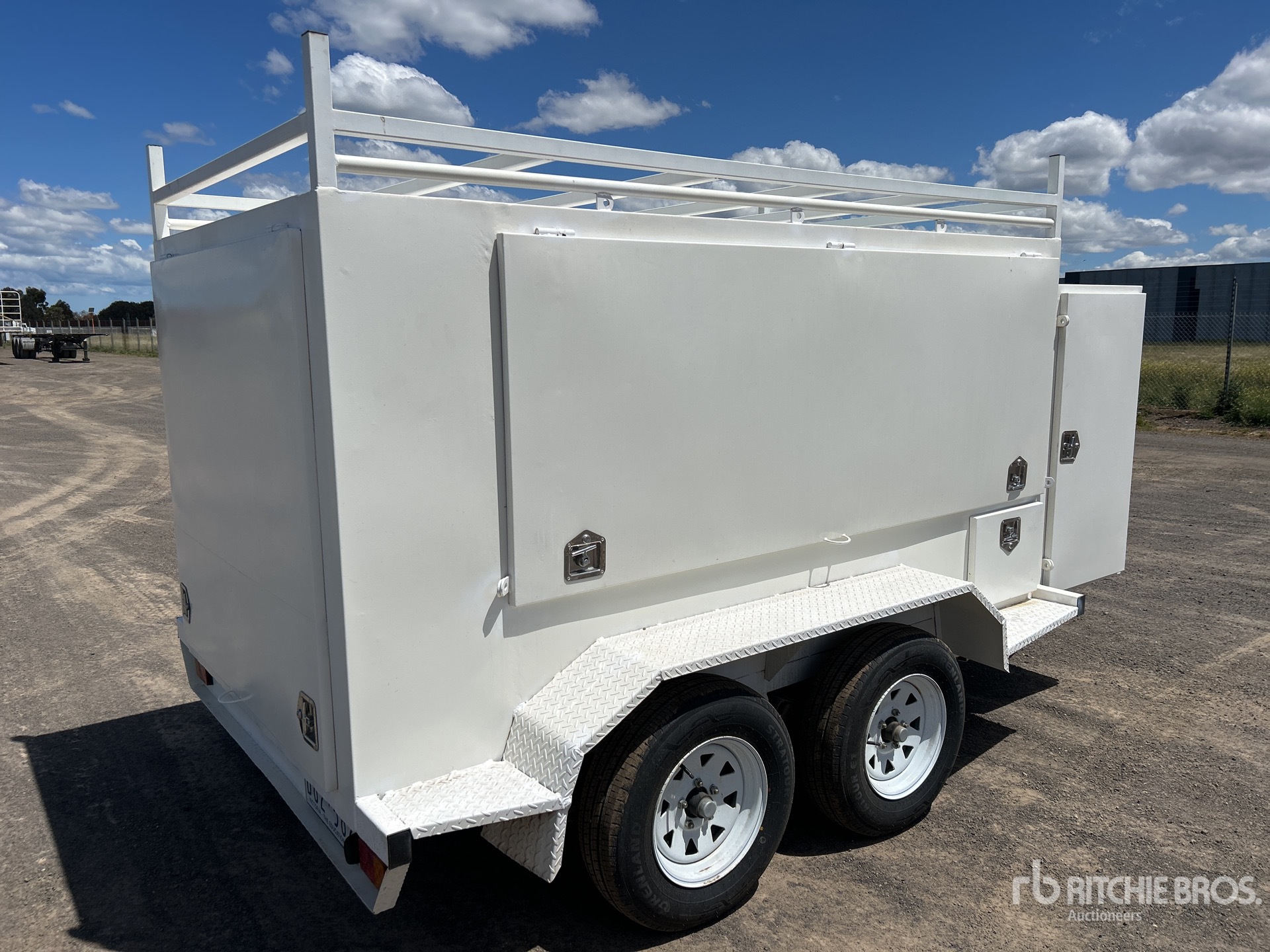 General Appearance with Picture, Left Rear Corner