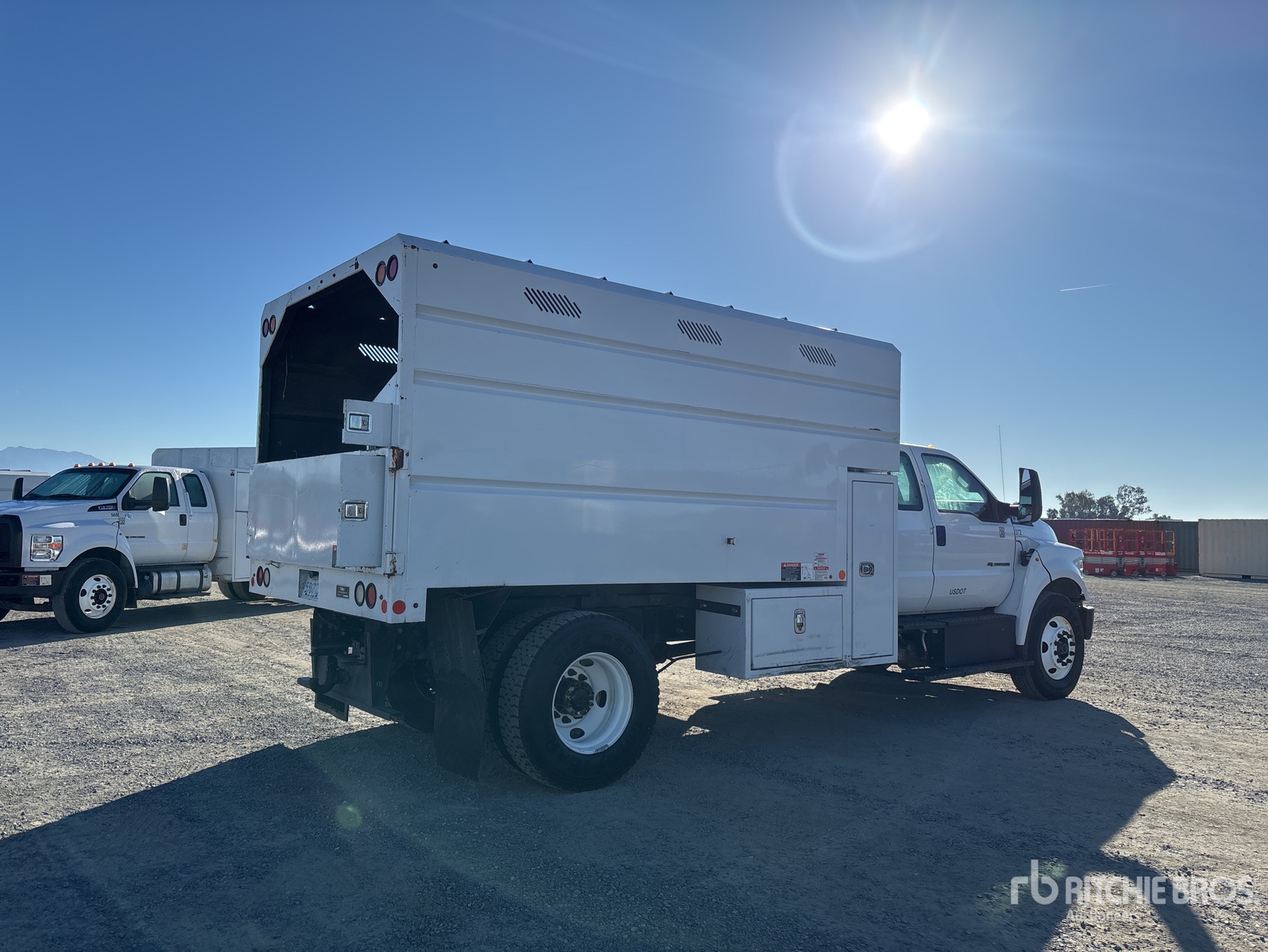 General Appearance with Imagen: esquina trasera derecha