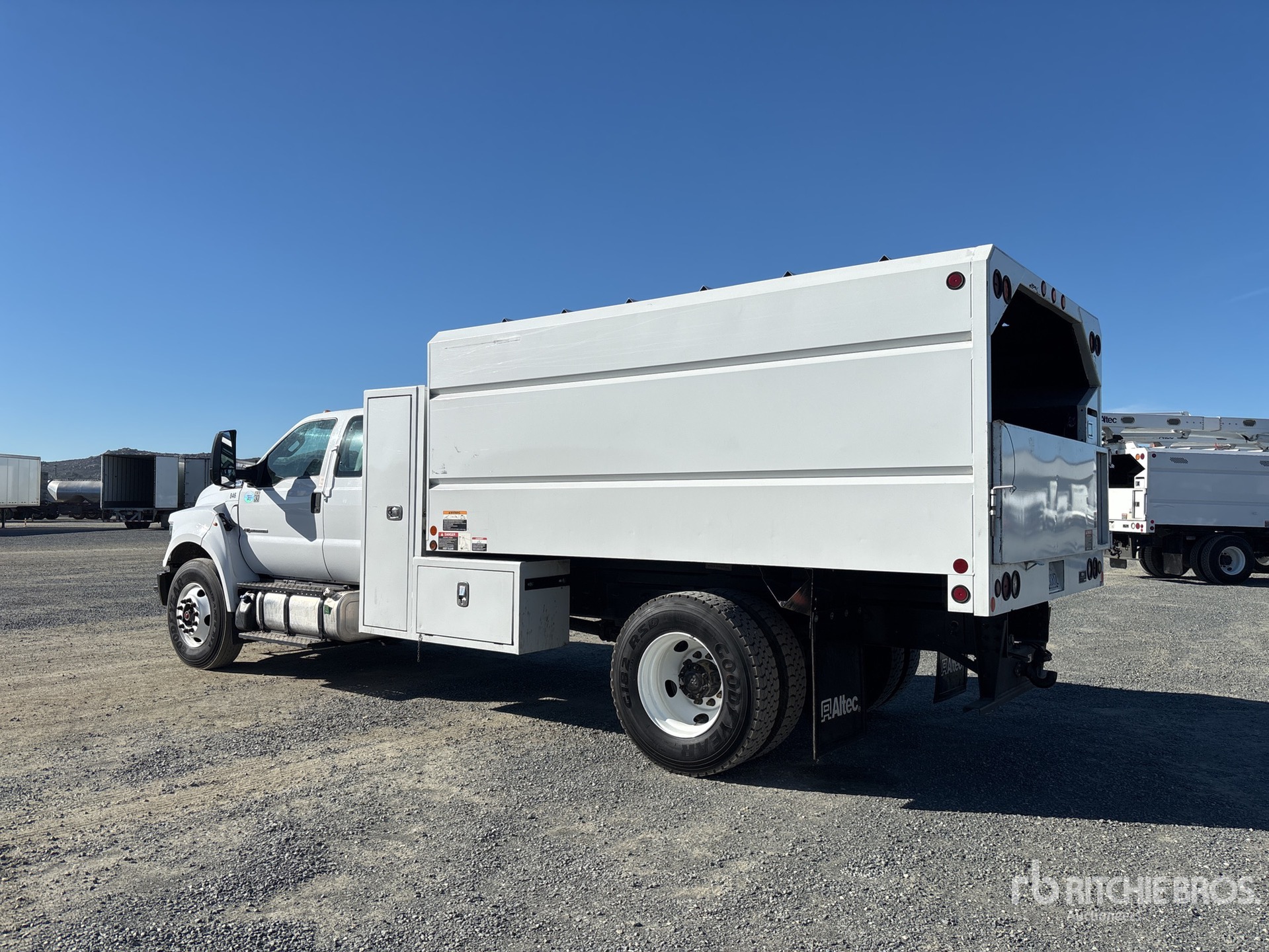 General Appearance with Imagen: esquina trasera izquierda