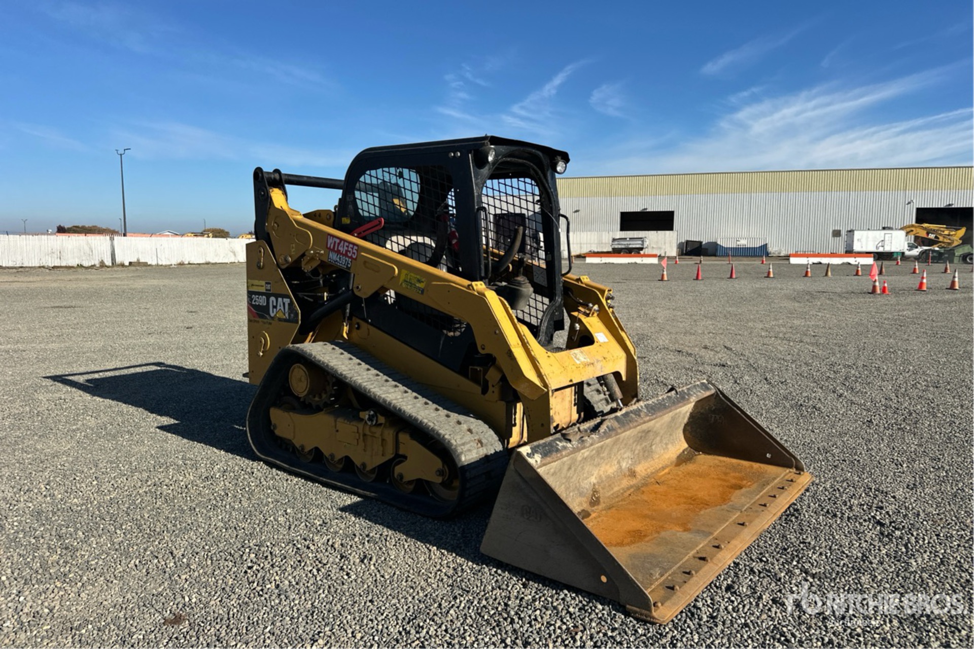 General Appearance with Picture, Right Front Corner