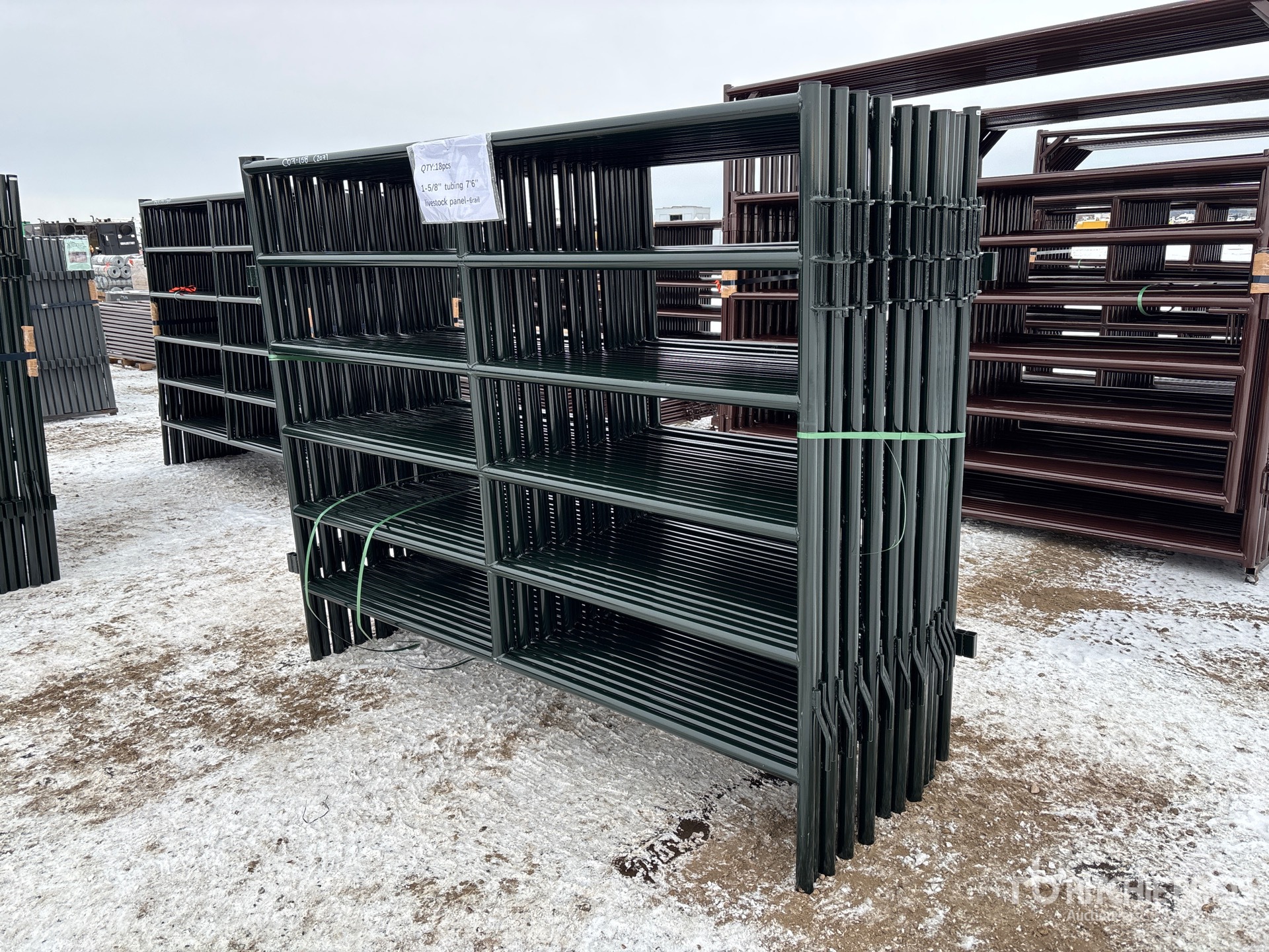 General Appearance with Bild, Ecke vorne links