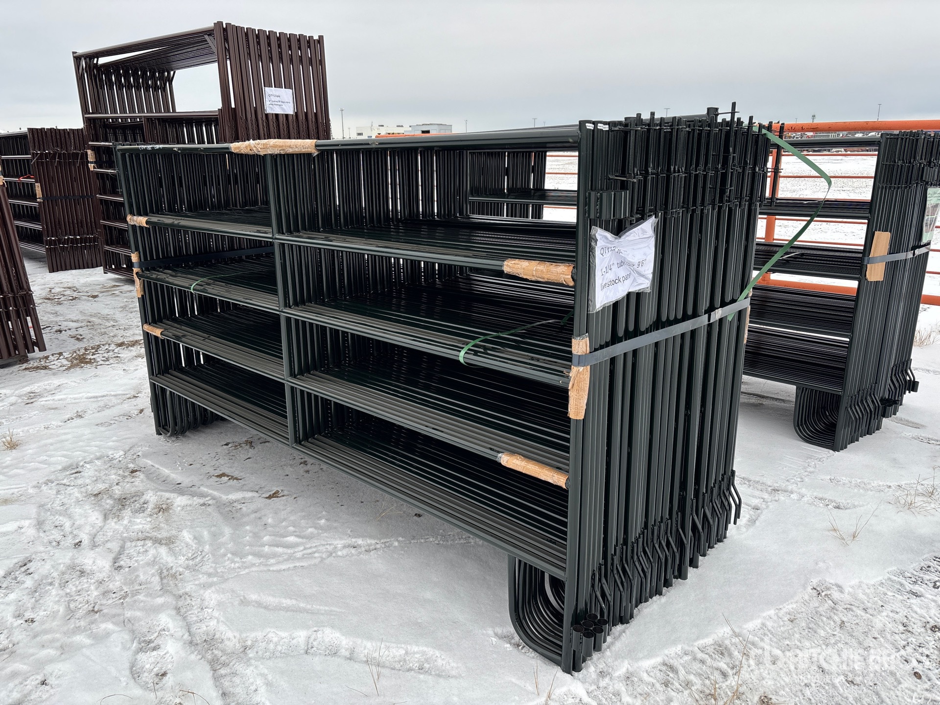 General Appearance with Bild, Ecke vorne links