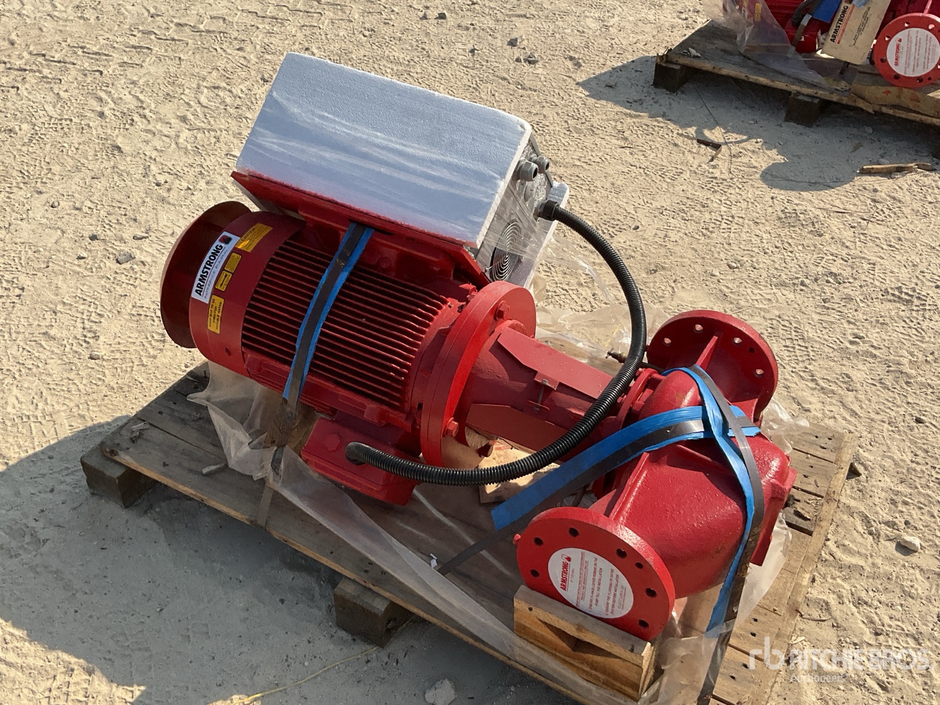 Aspect général with Image, coin arrière droit