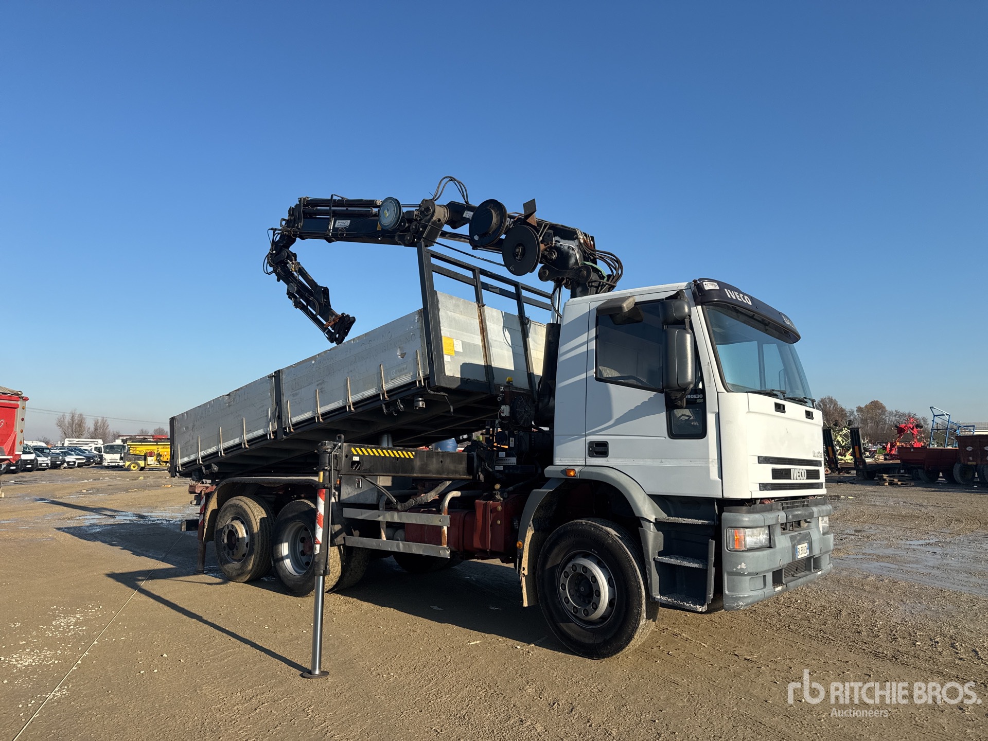 General Appearance with Bild, Ecke vorne rechts