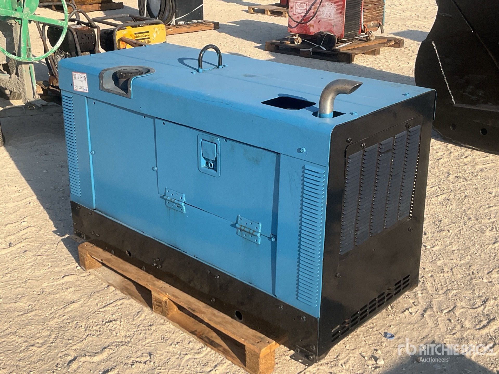 Aspect général with Image, coin arrière gauche