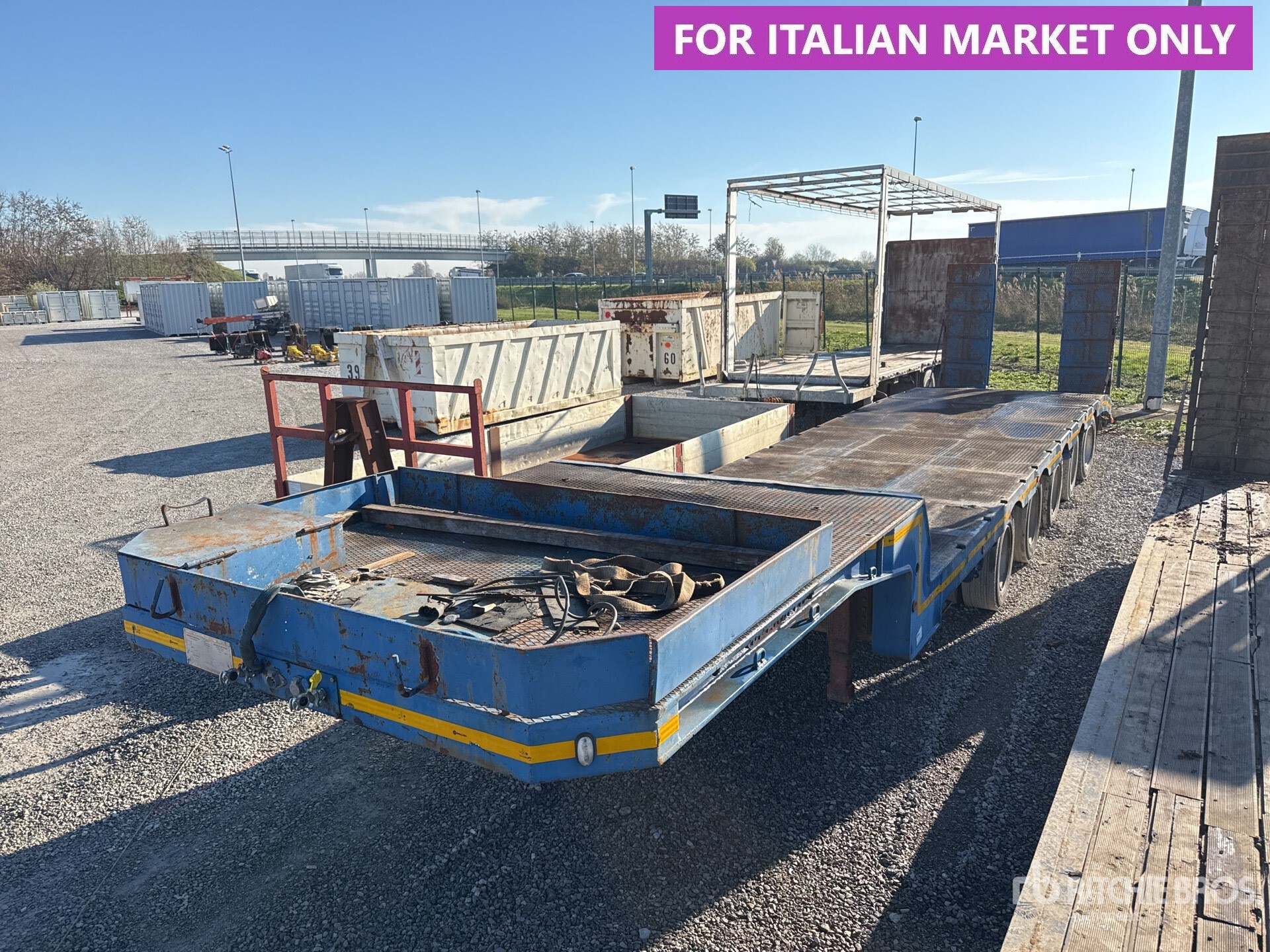 General Appearance with Featured Photo