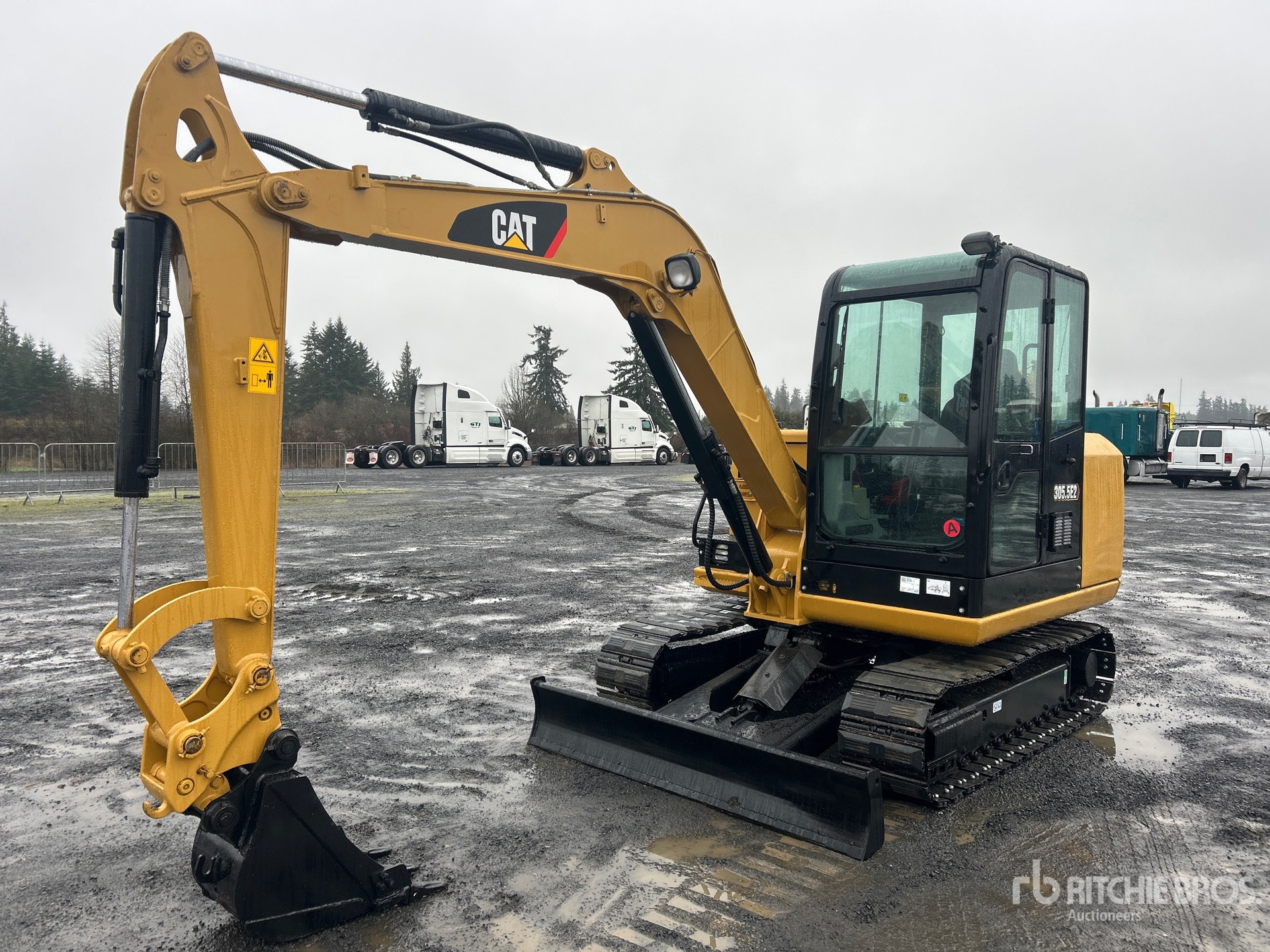 General Appearance with Picture, Left Front Corner