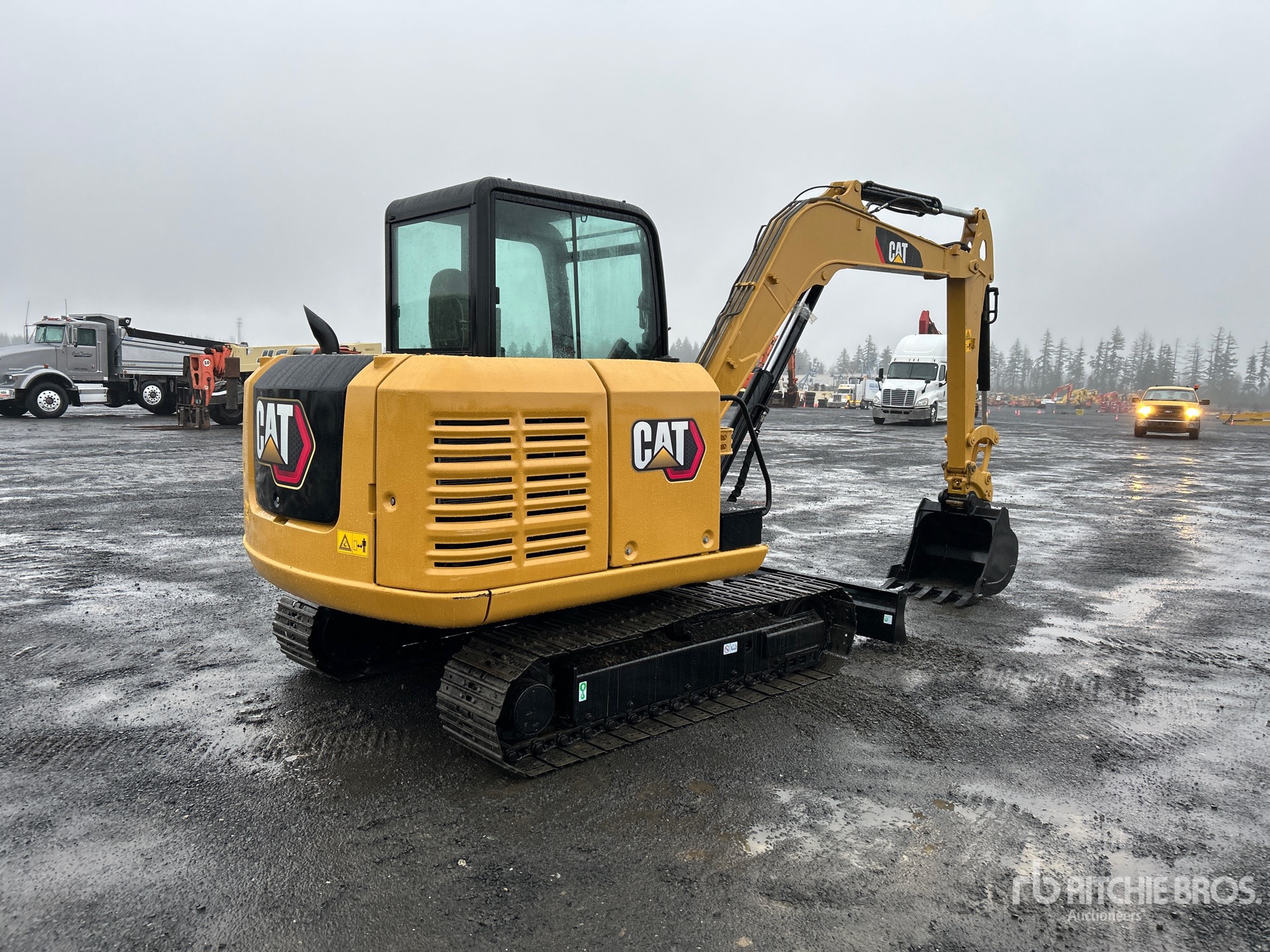 General Appearance with Picture, Right Rear Corner