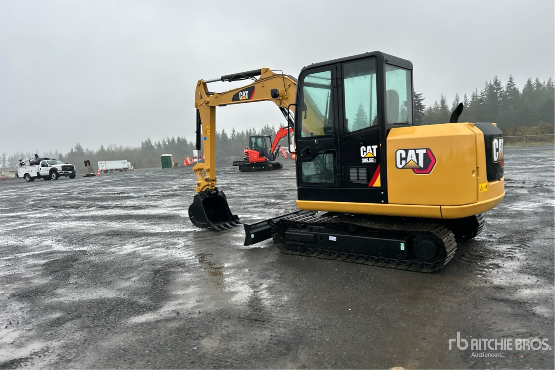 General Appearance with Foto, angolo posteriore sinistro