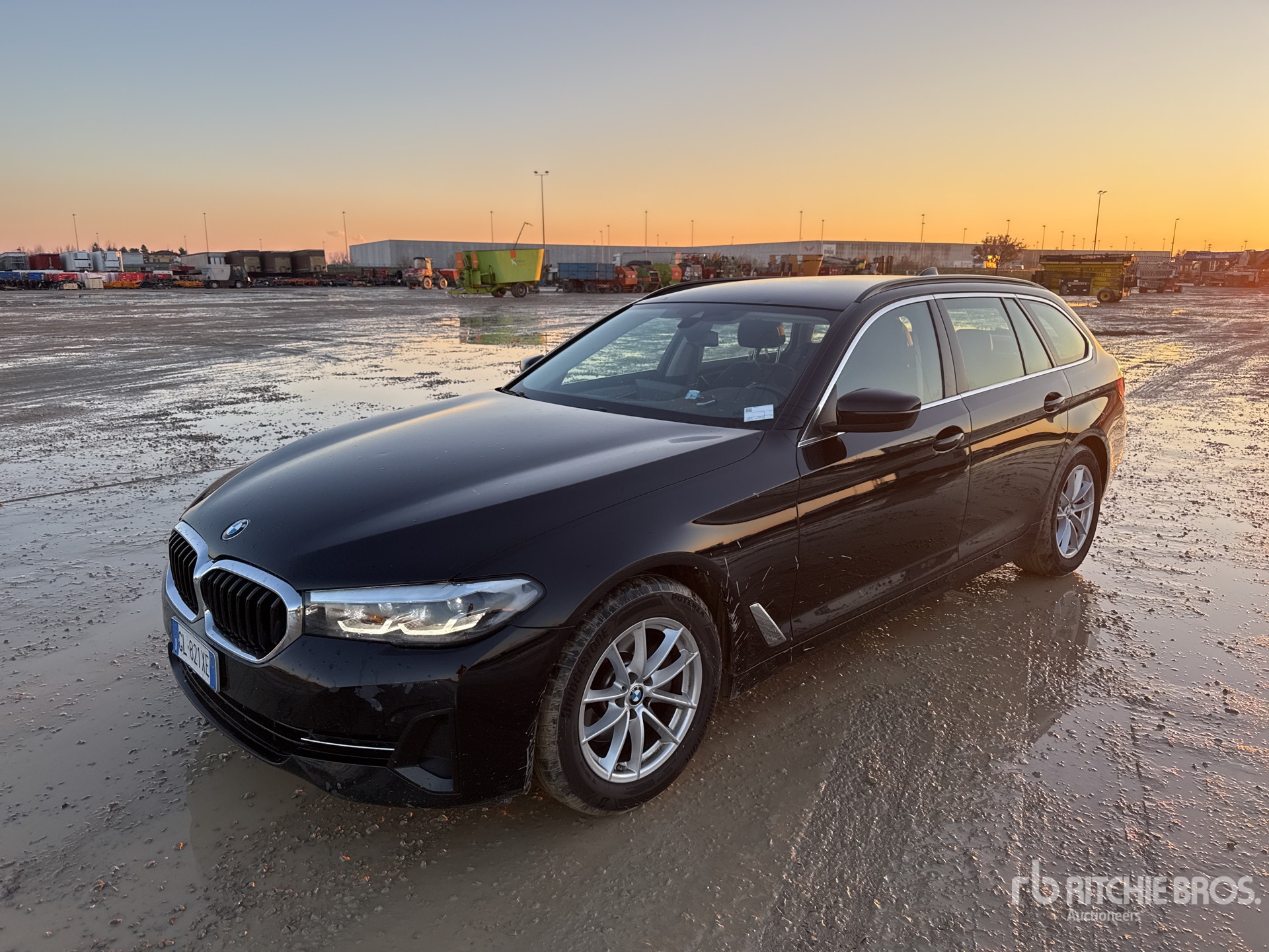 General Appearance with Picture, Left Front Corner