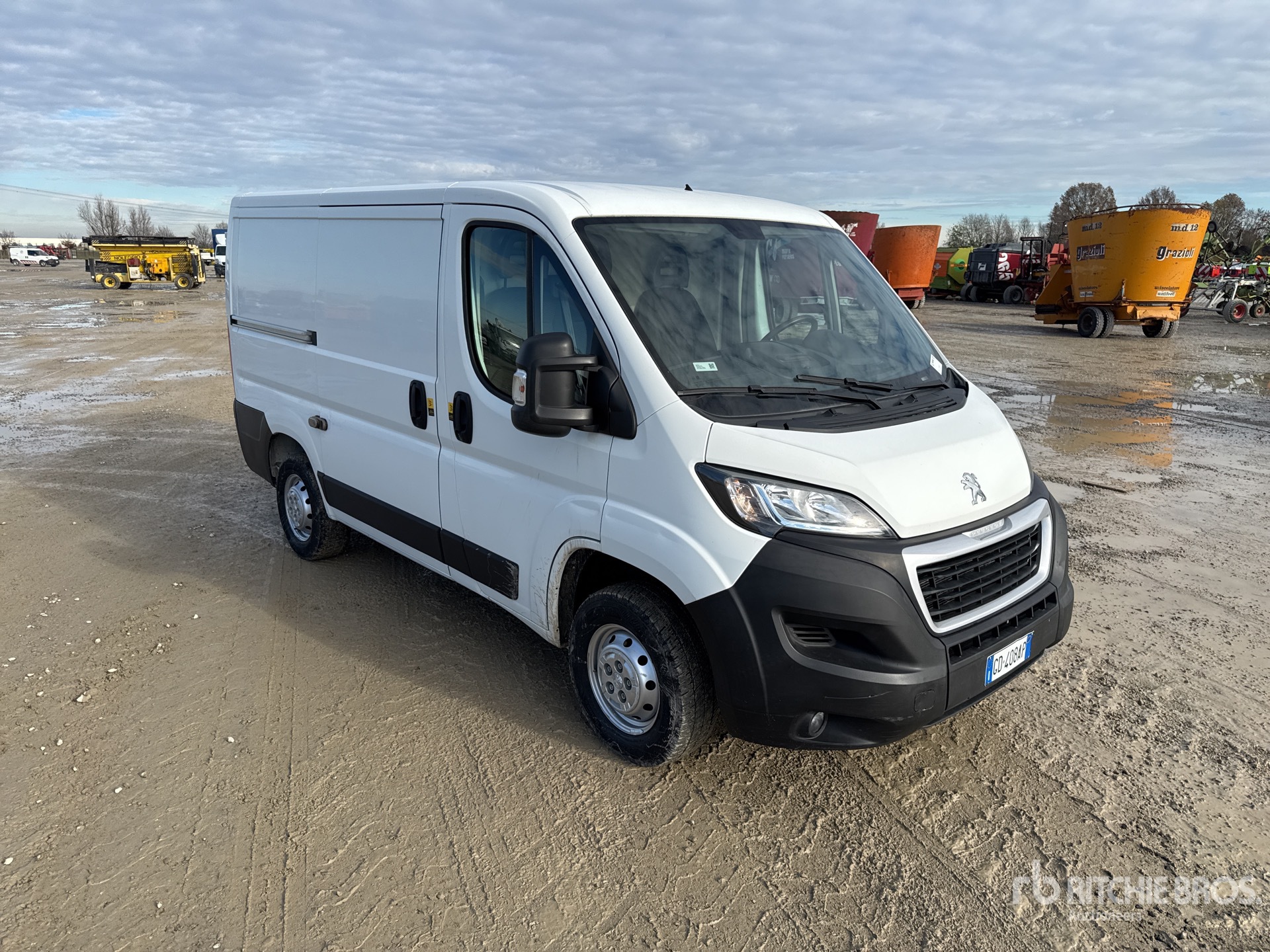 General Appearance with Picture, Right Front Corner