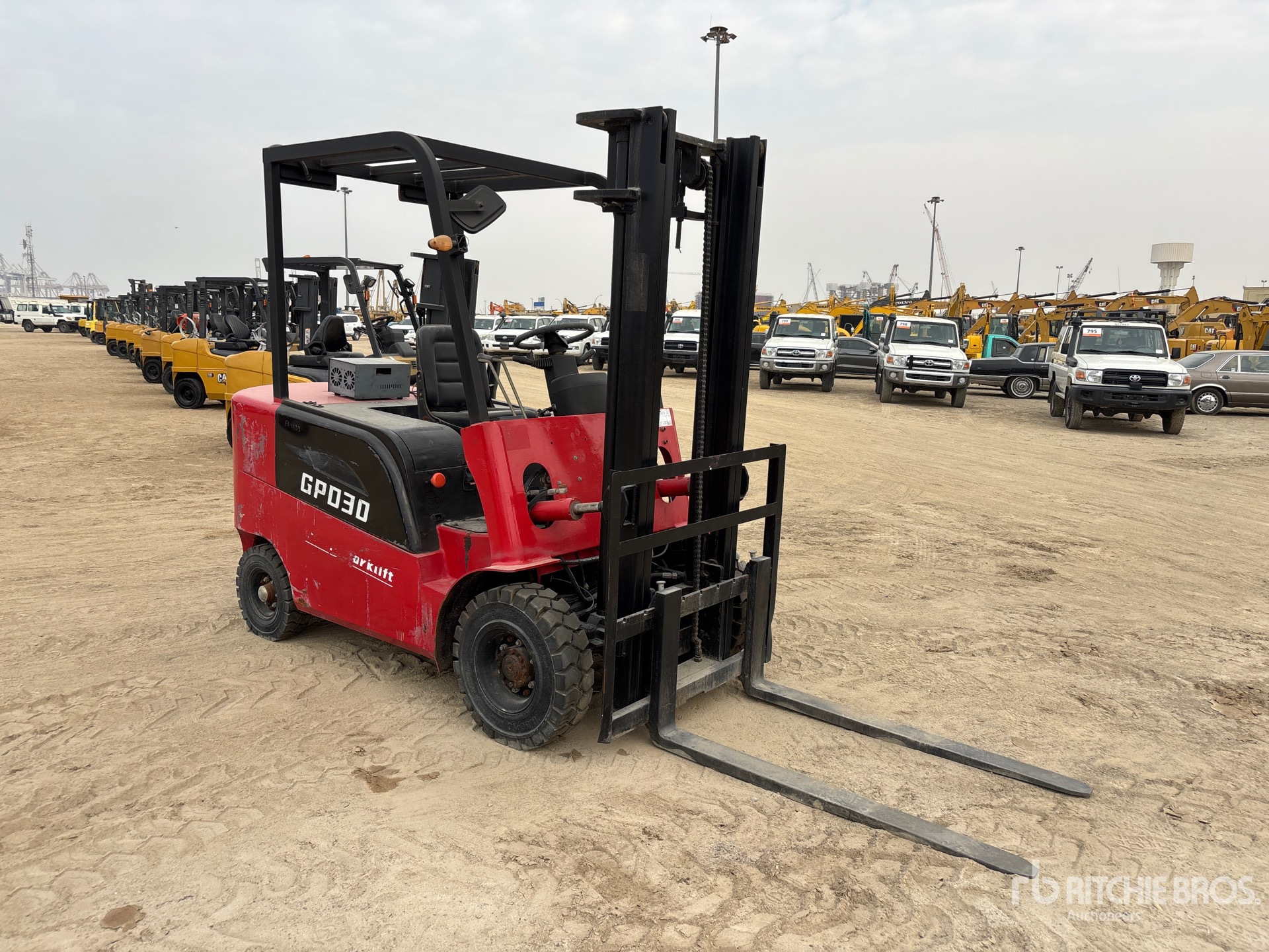 General Appearance with Picture, Right Front Corner