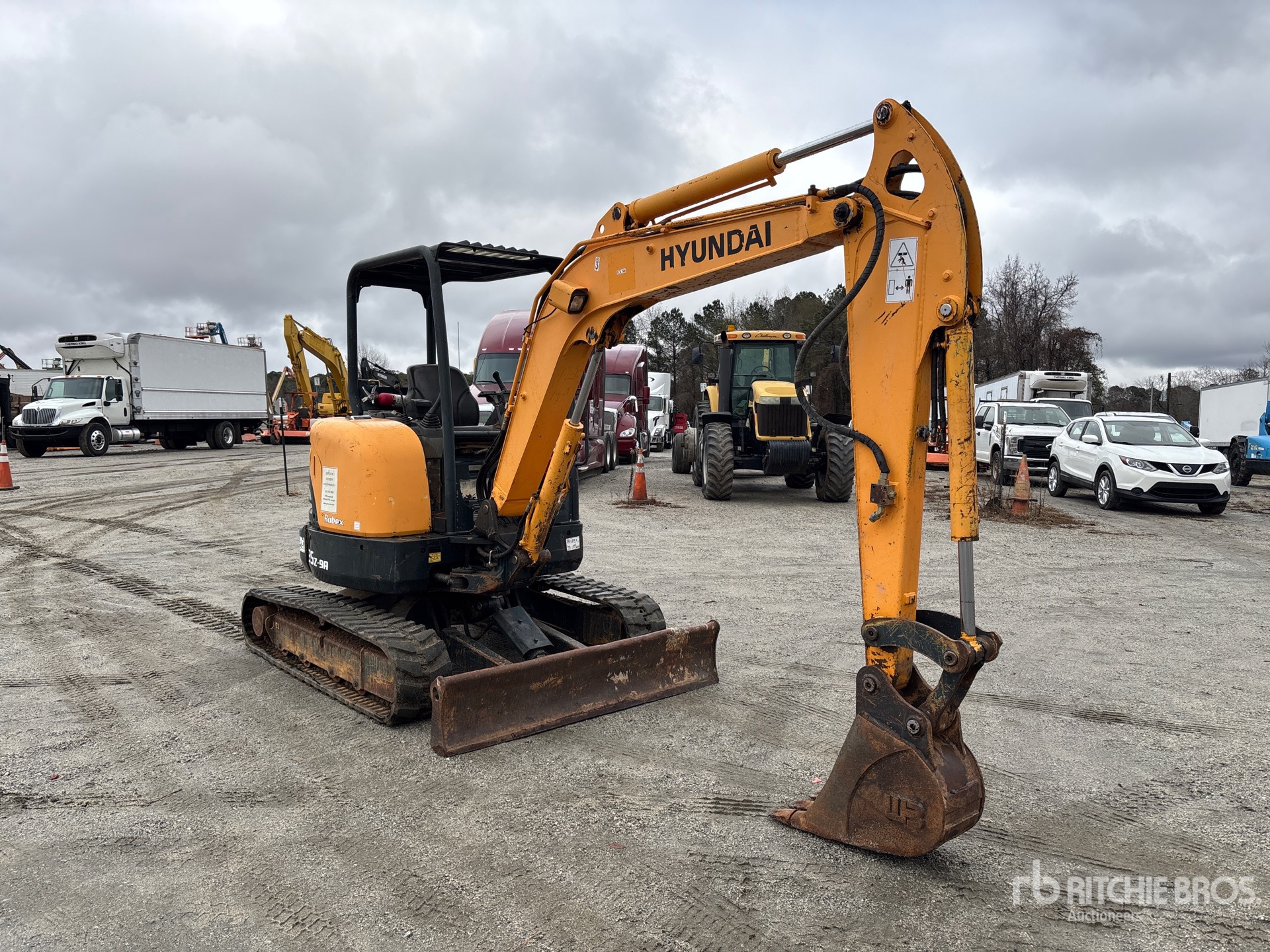 General Appearance with Picture, Right Front Corner