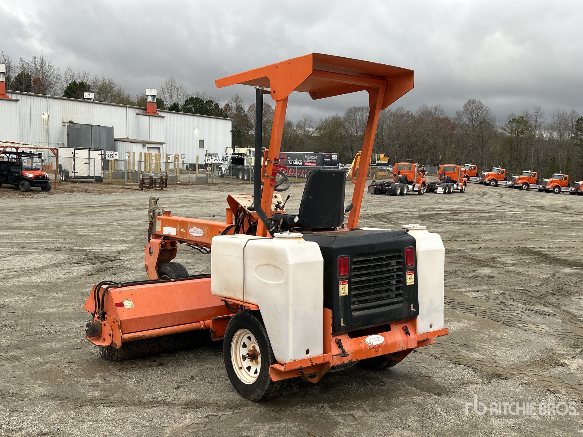 General Appearance with Foto, angolo posteriore sinistro