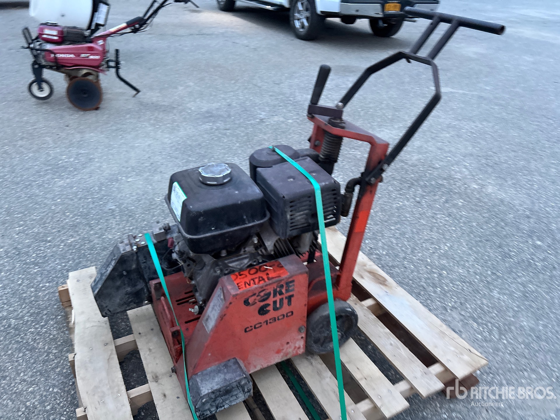 General Appearance with Picture, Left Front Corner