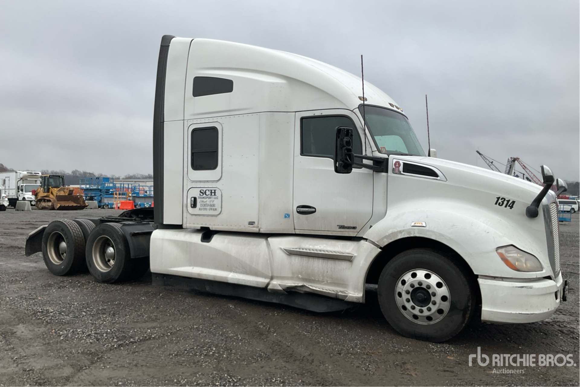 General Appearance with Picture, Right Front Corner