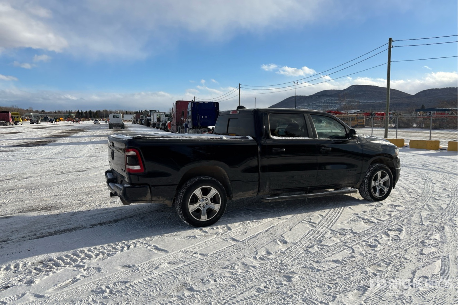 General Appearance with Imagen: esquina trasera derecha