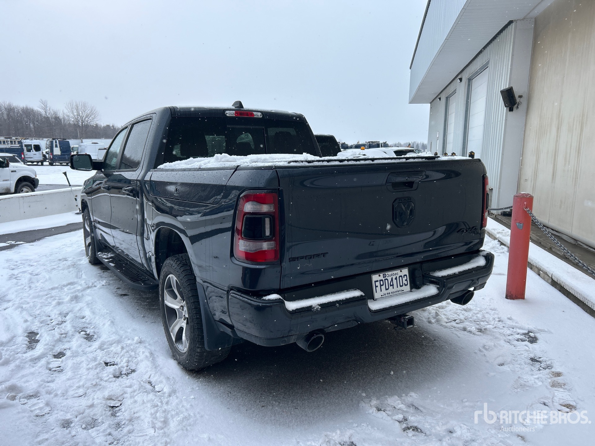 General Appearance with Picture, Left Rear Corner