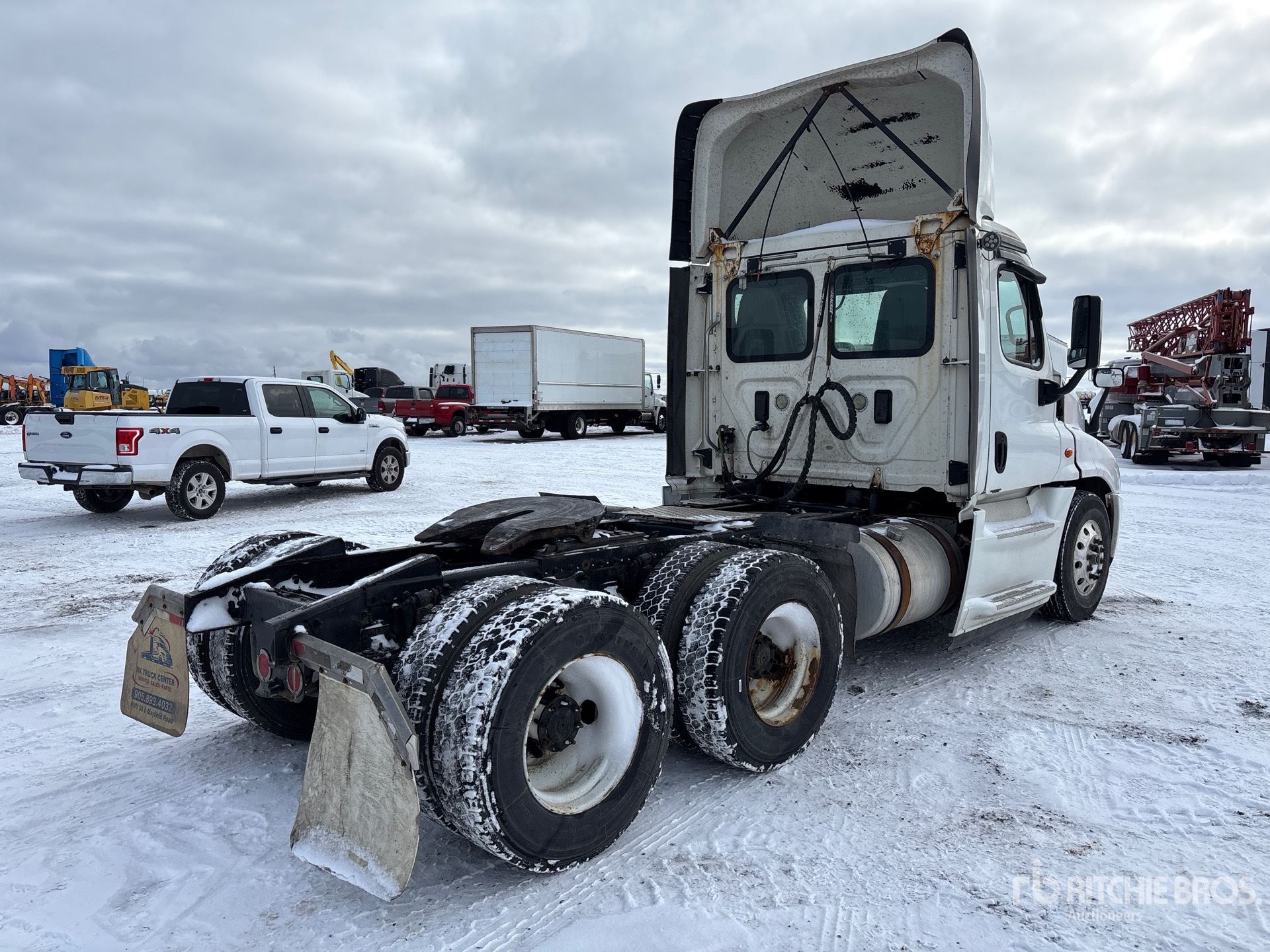 General Appearance with Bild, Ecke hinten rechts