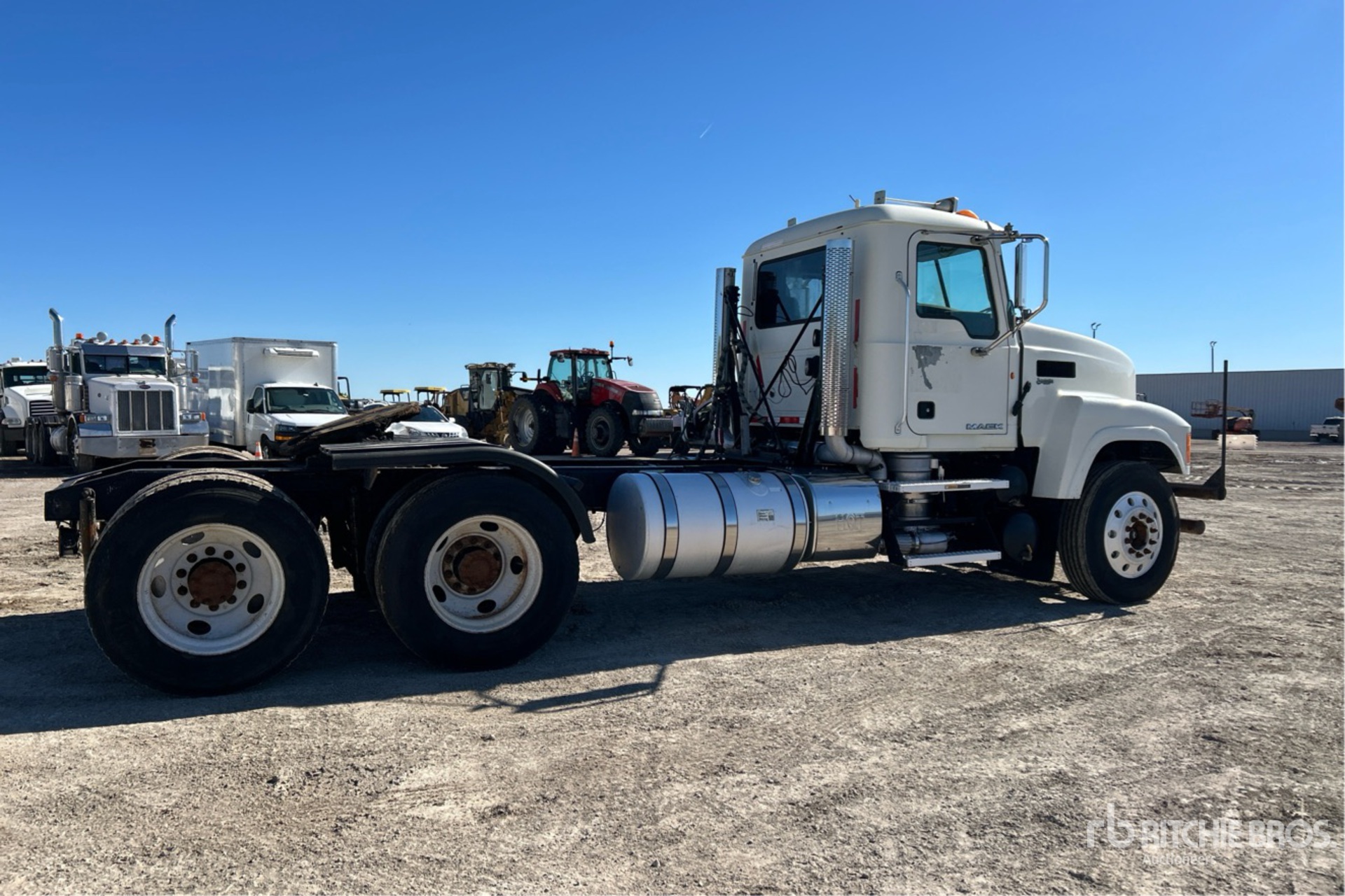 Aspect général with Image, coin arrière droit