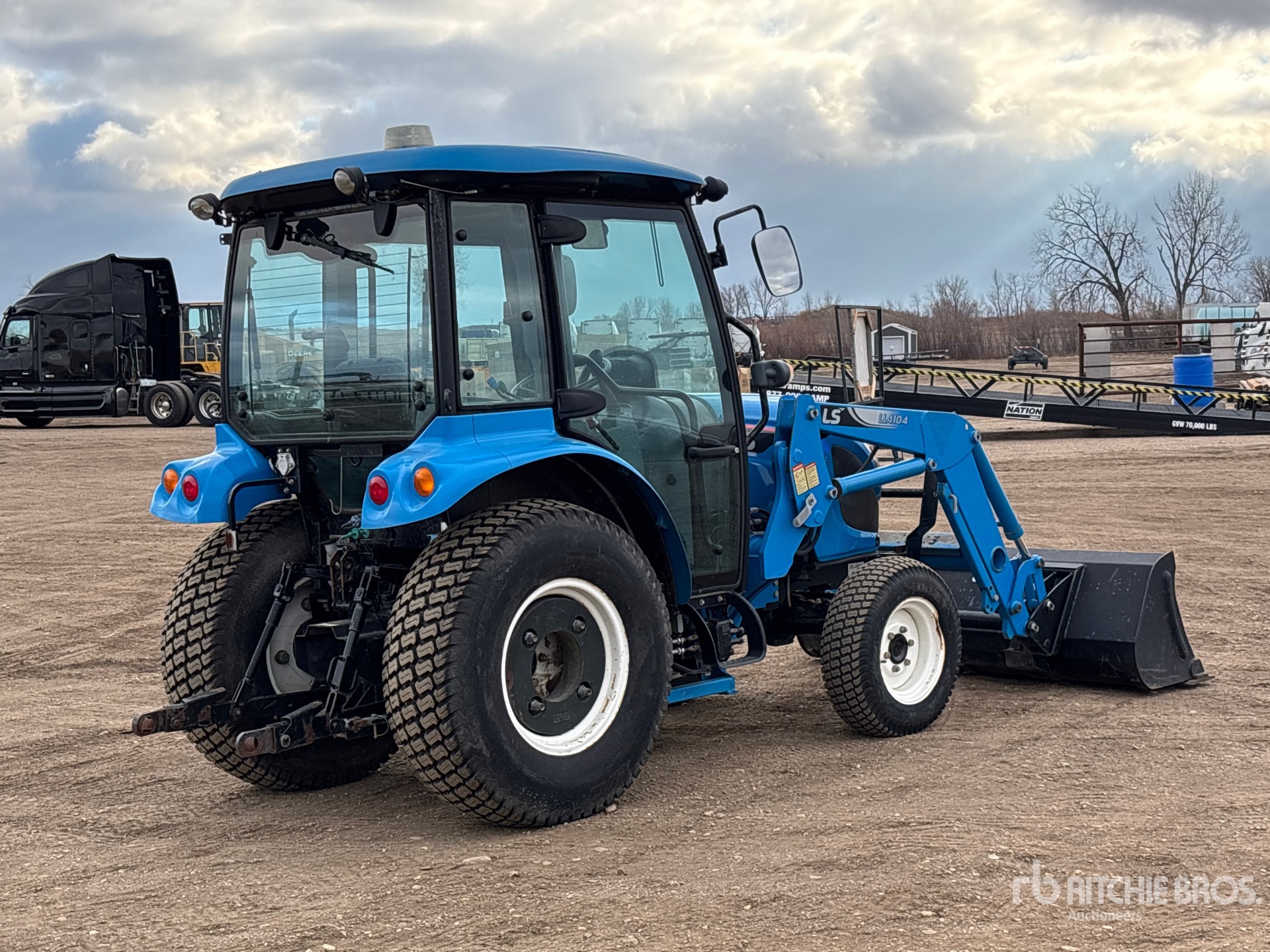 General Appearance with Picture, Right Rear Corner