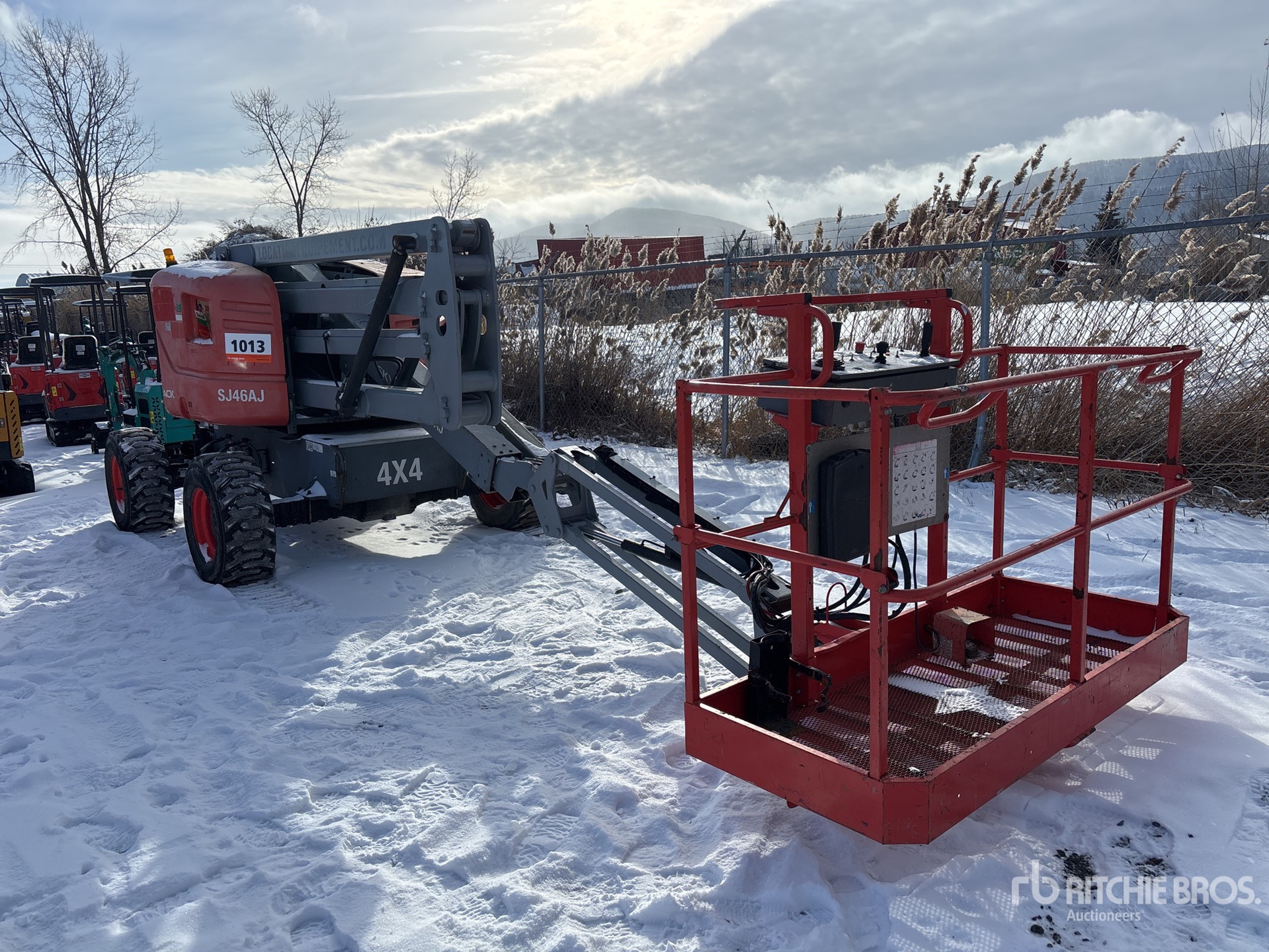 General Appearance with Picture, Right Front Corner