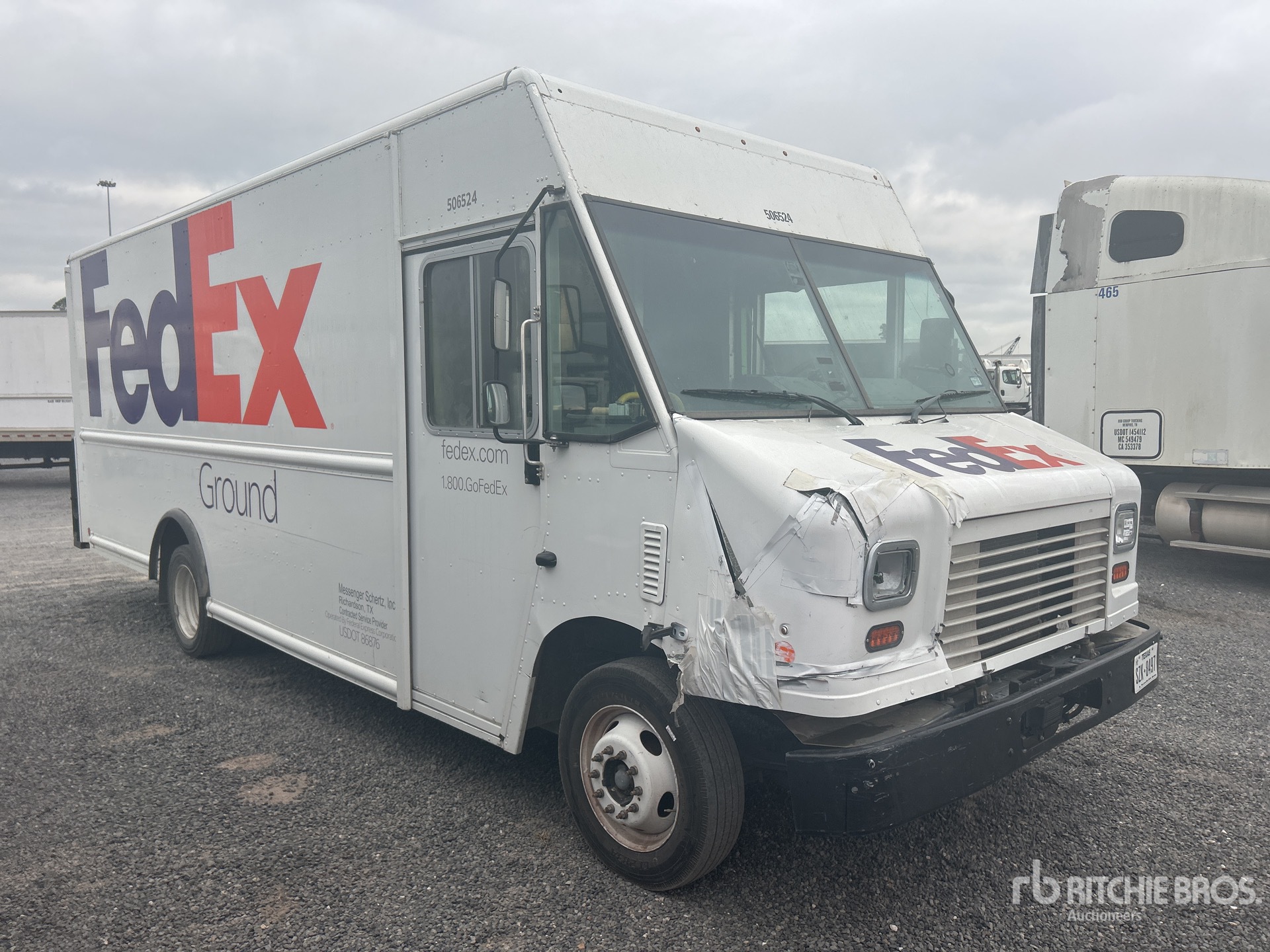 General Appearance with Picture, Right Front Corner