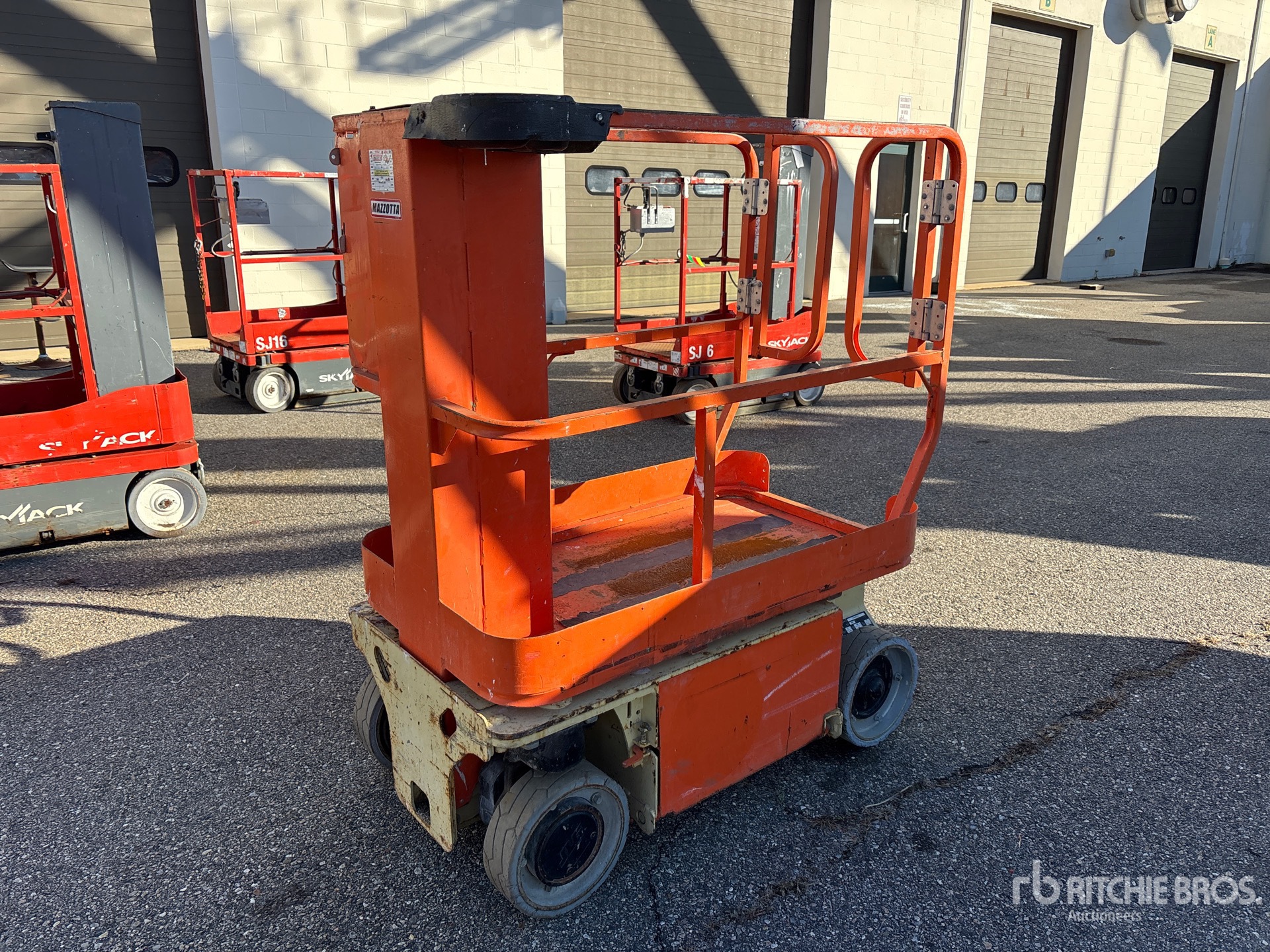 General Appearance with Featured Photo