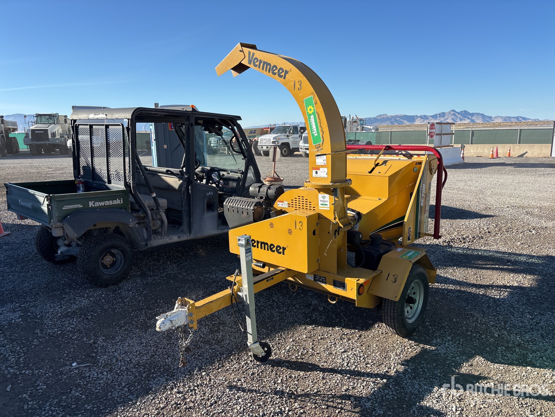 General Appearance with Bild, Ecke vorne links