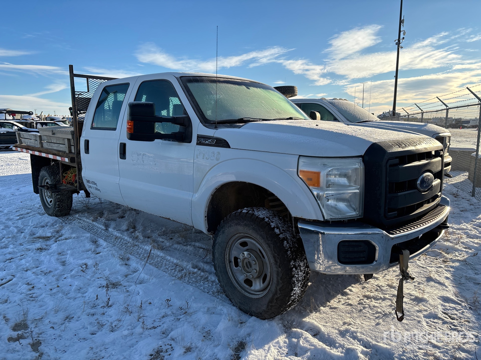 Aspect général with Image, coin avant droit