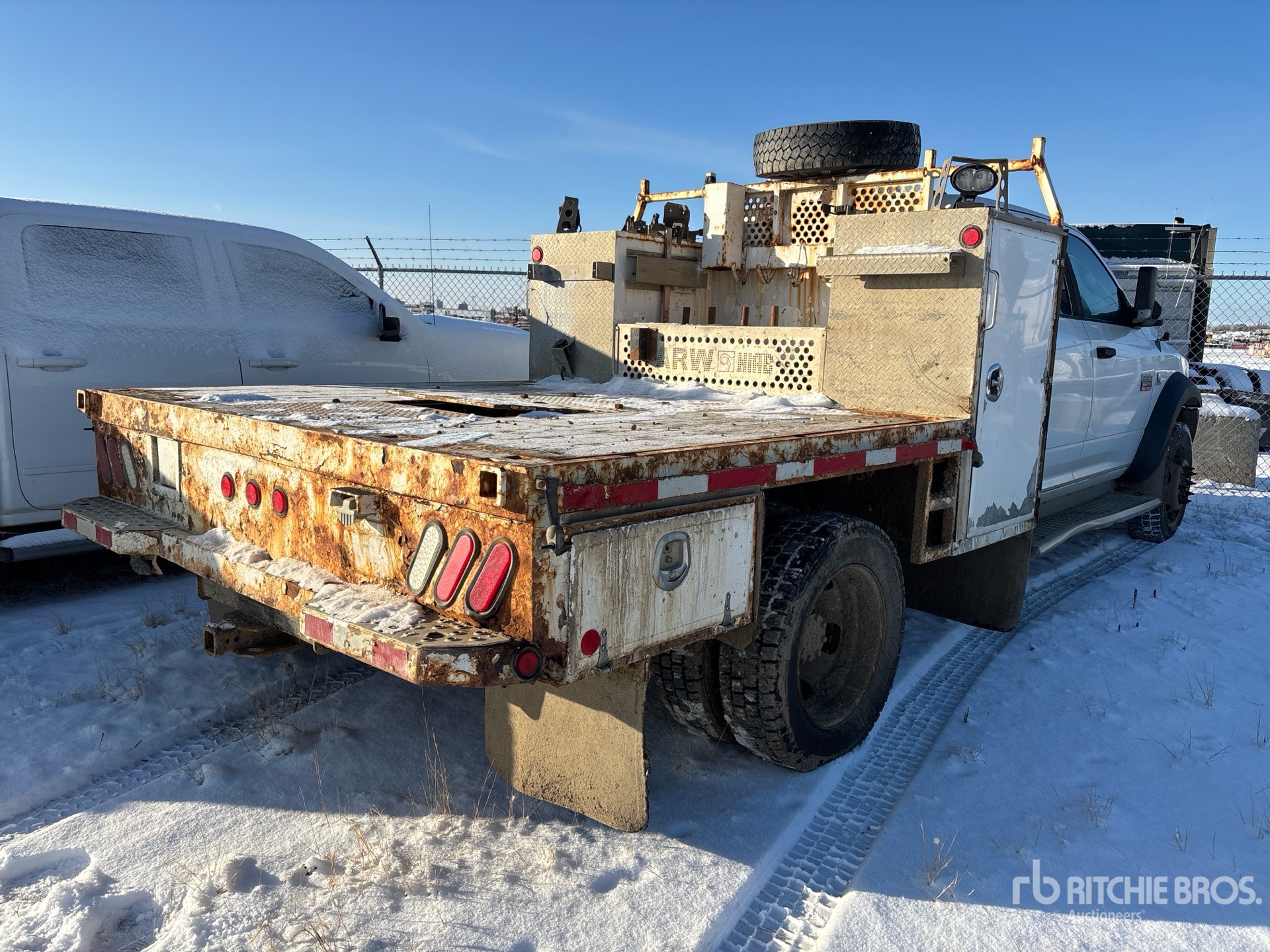 General Appearance with Picture, Right Rear Corner