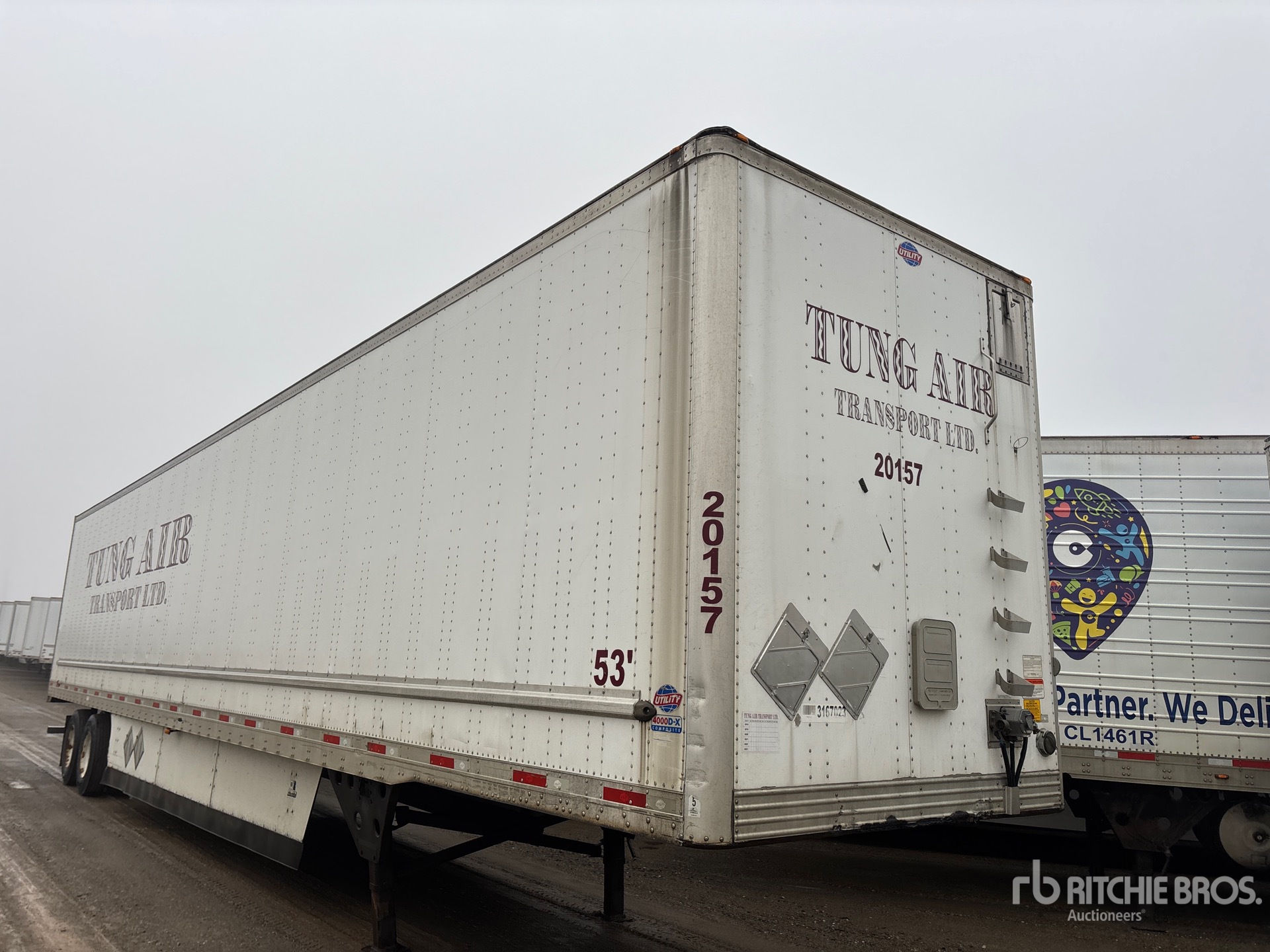 General Appearance with Picture, Right Front Corner