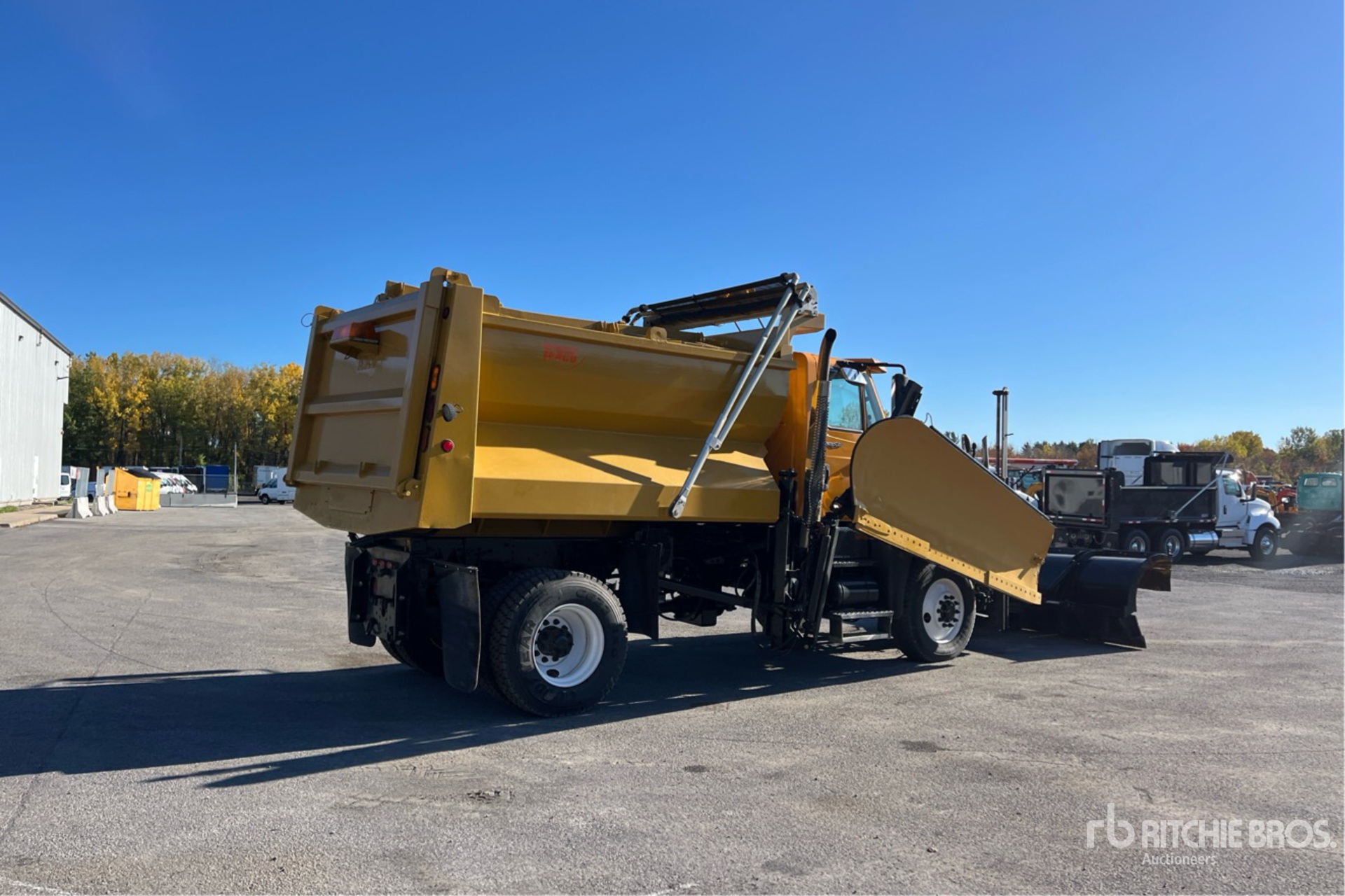 General Appearance with Bild, Ecke hinten rechts