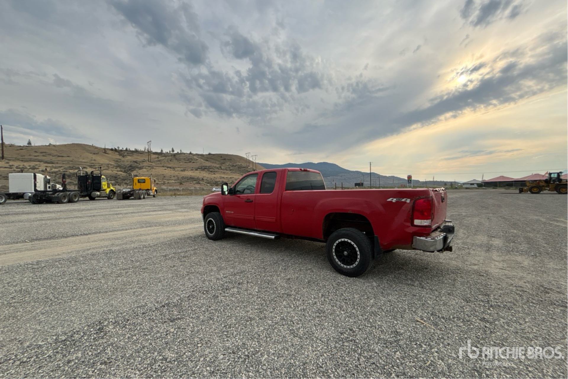 General Appearance with Picture, Left Rear Corner