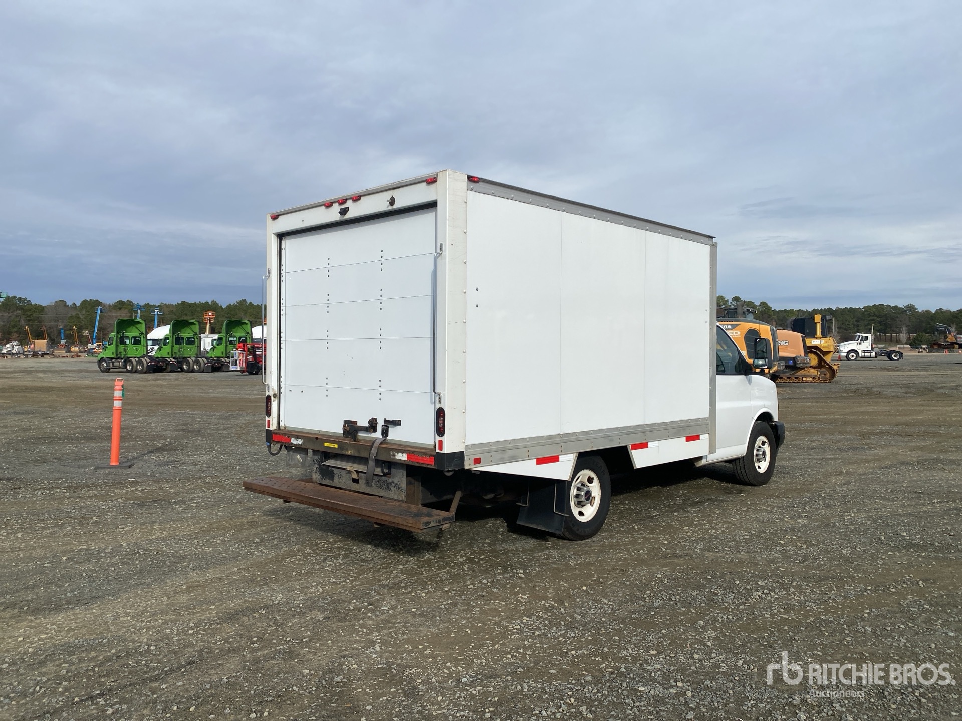 General Appearance with Picture, Right Rear Corner