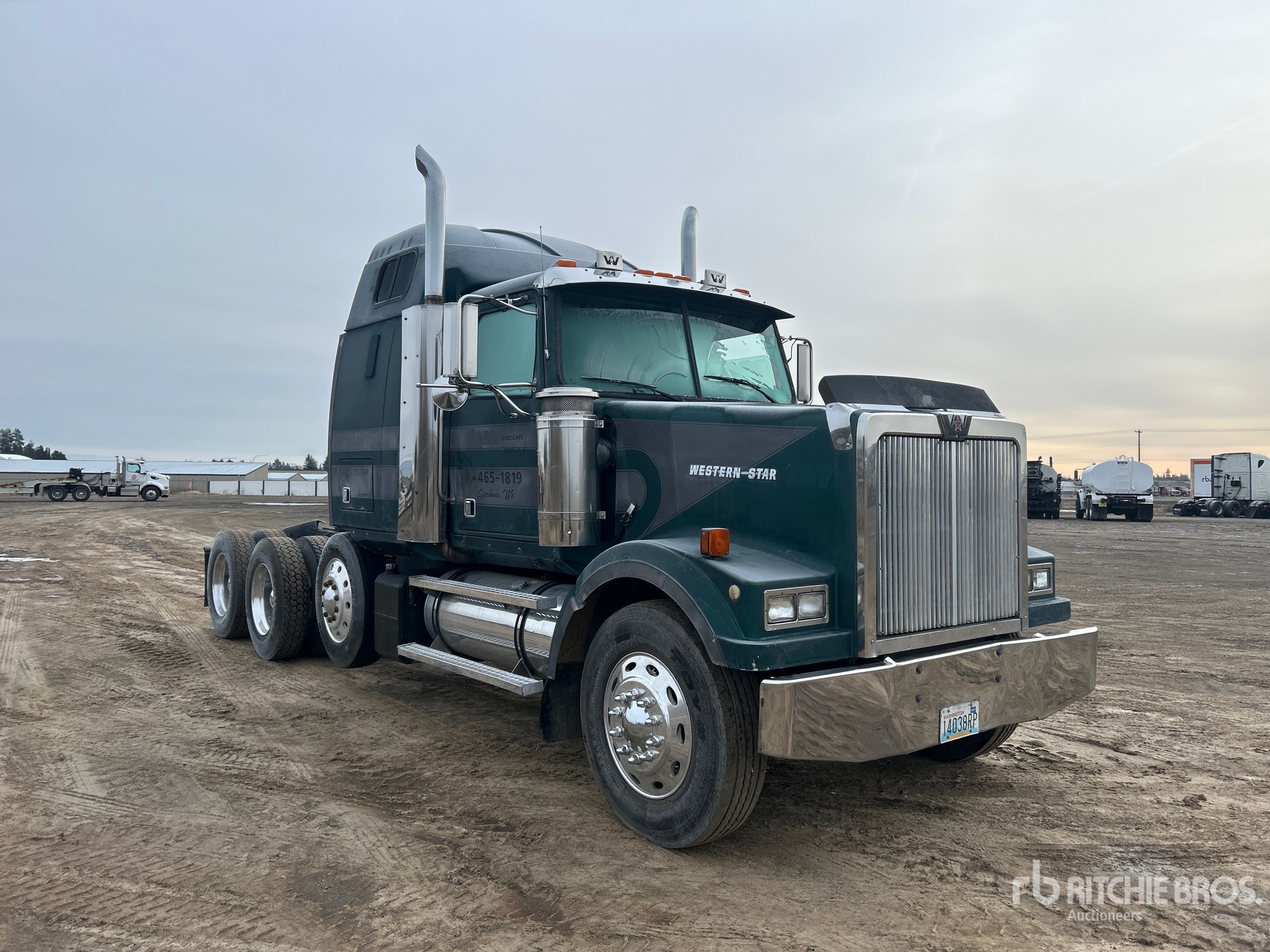 General Appearance with Imagen: esquina delantera derecha