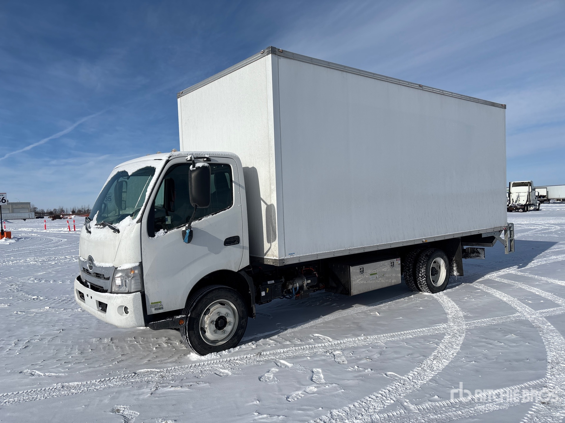 General Appearance with Featured Photo