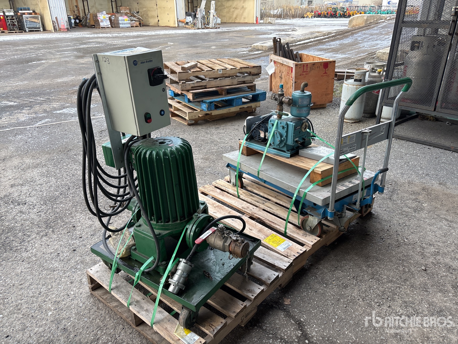 General Appearance with Imagen: esquina trasera izquierda