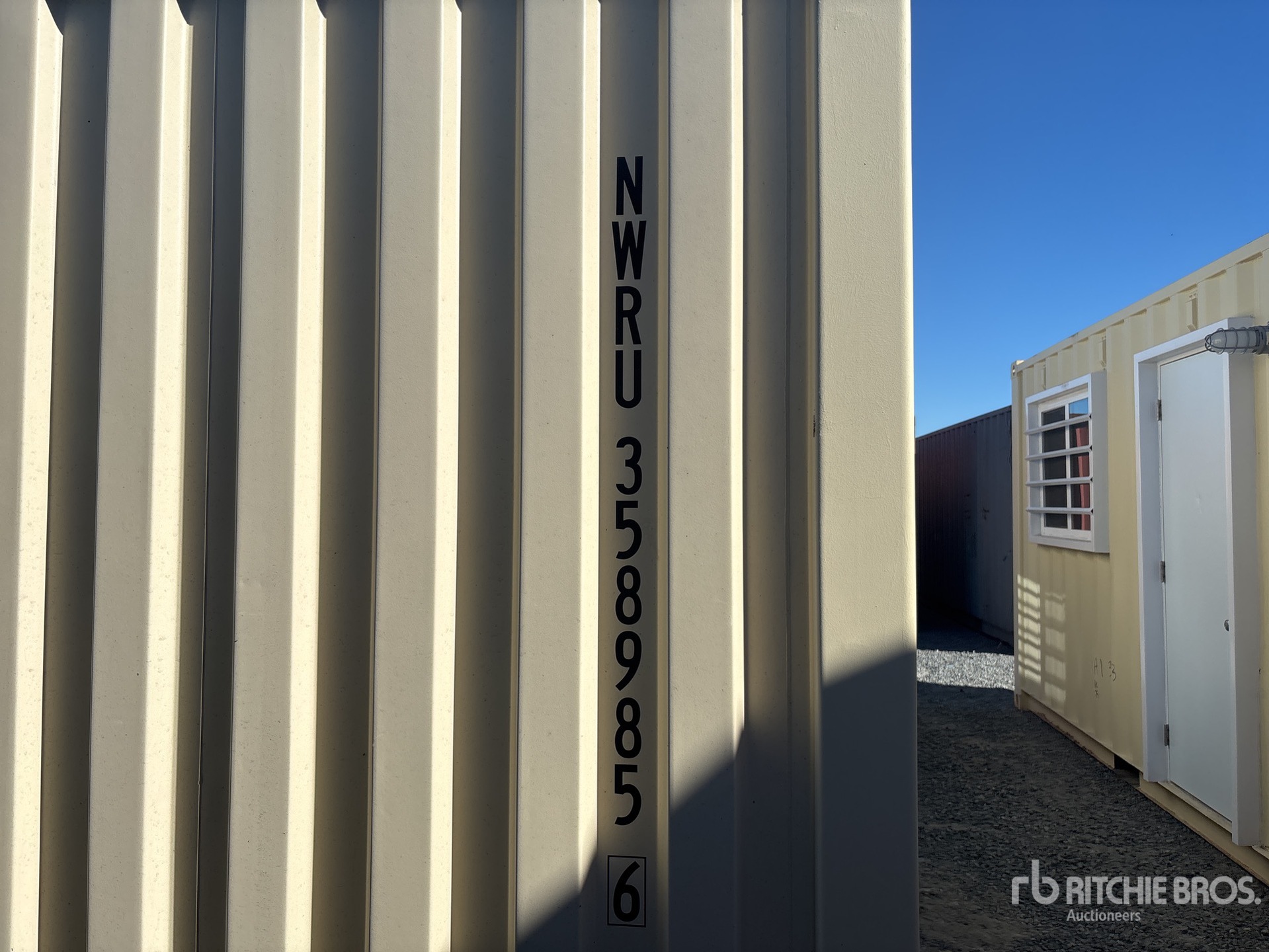 General Appearance with Seriennummer / FIN