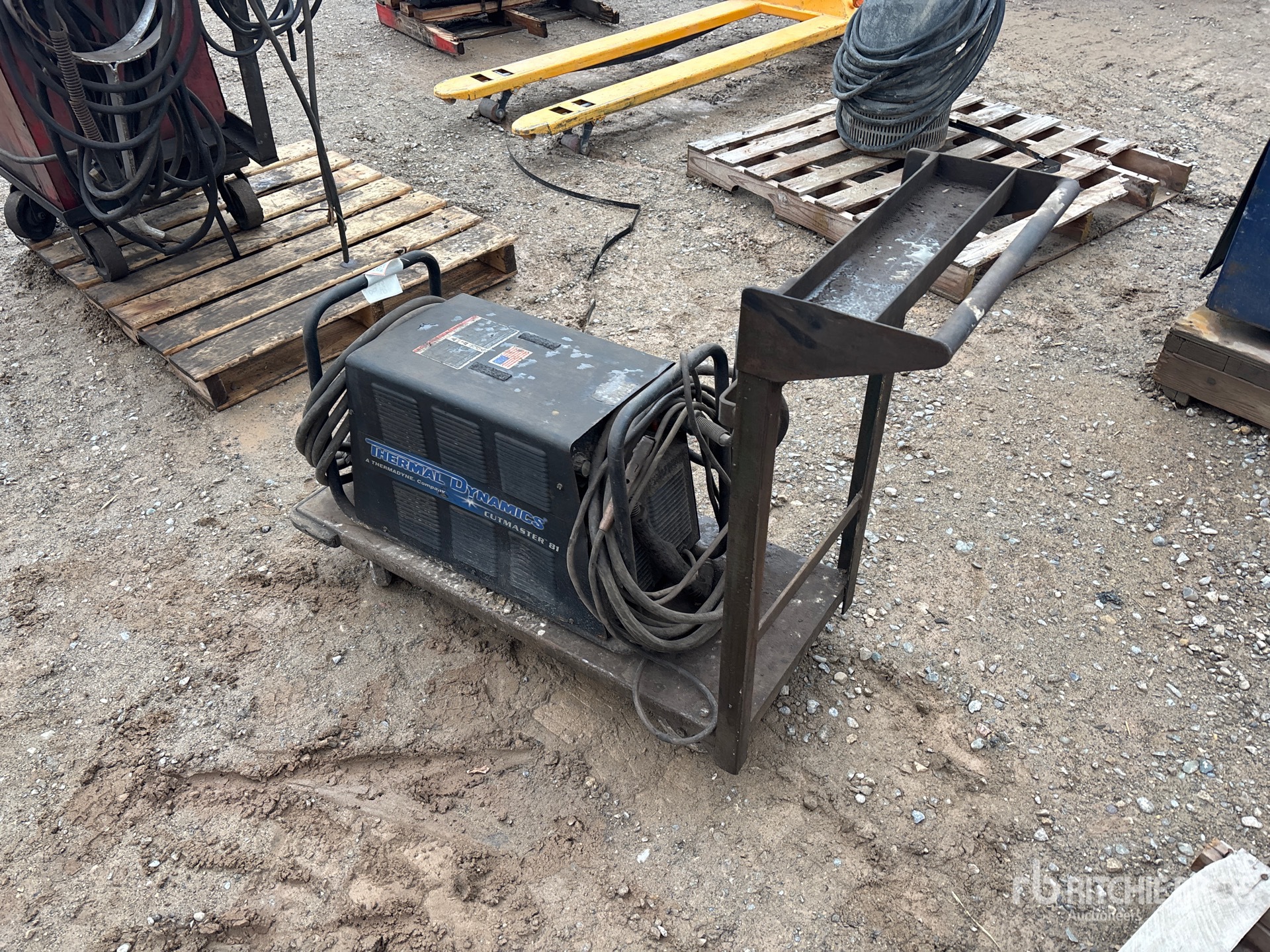 Aspect général with Image, coin arrière droit