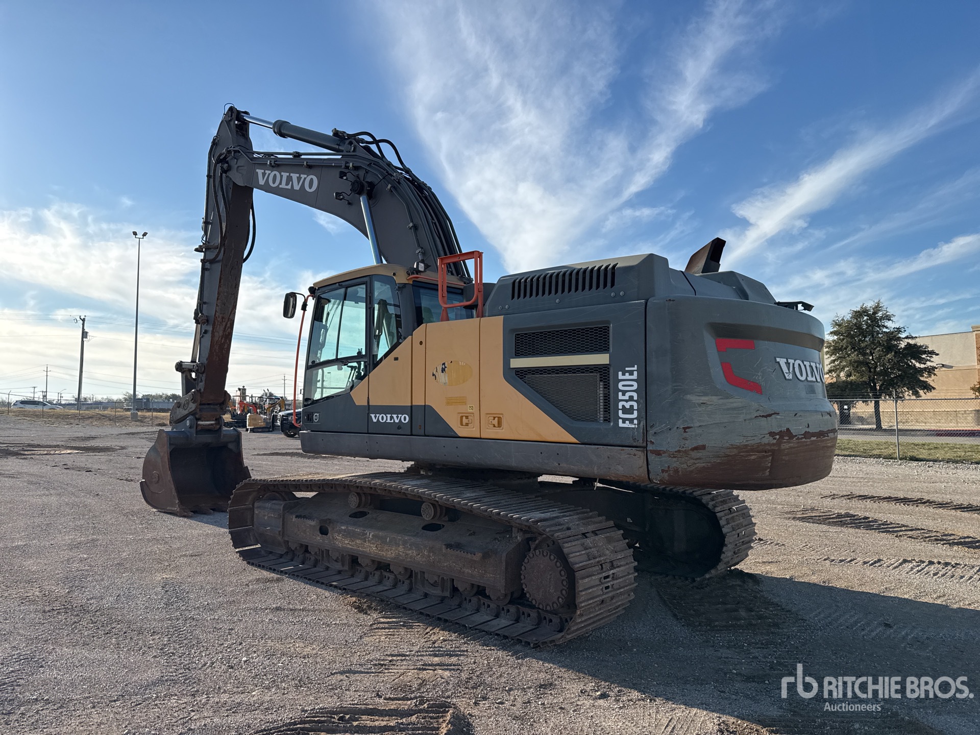 General Appearance with Imagen: esquina trasera izquierda