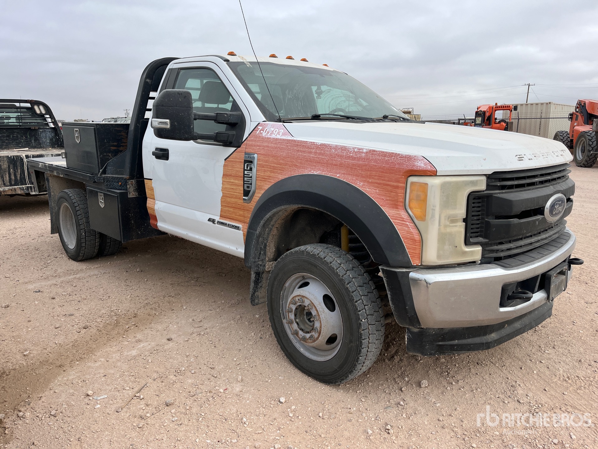 General Appearance with Picture, Right Front Corner