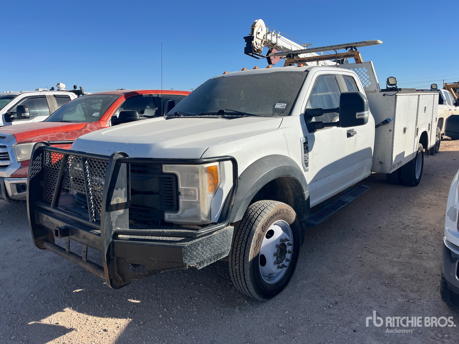 General Appearance with Foto, angolo anteriore sinistro