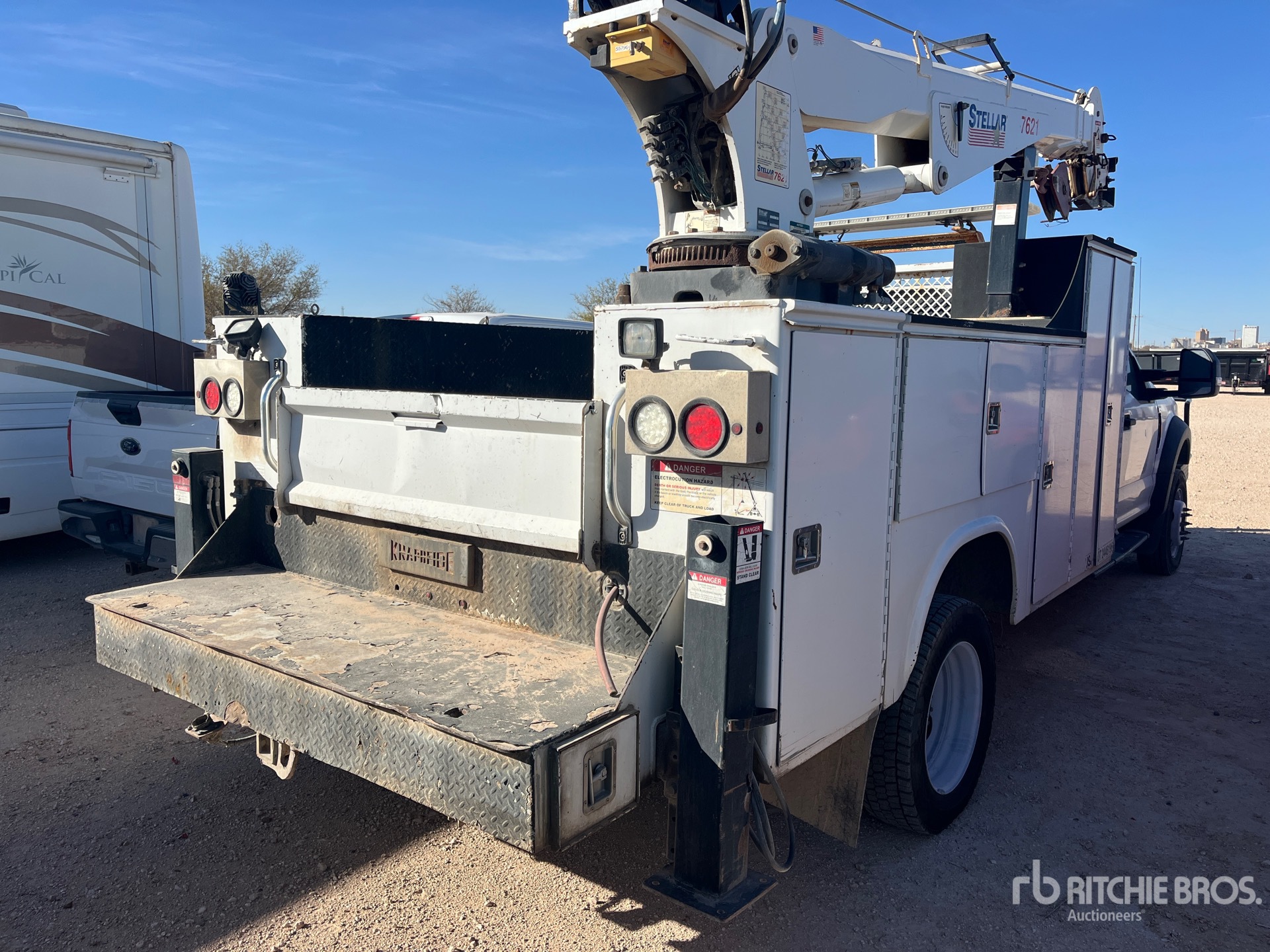 General Appearance with Foto, angolo anteriore sinistro